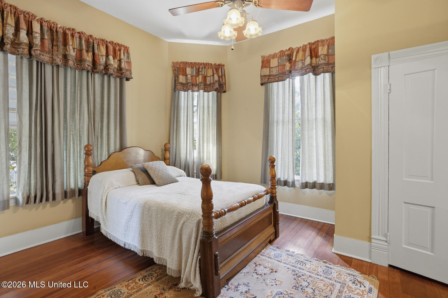 140 E Semmes Street Property Photo 32