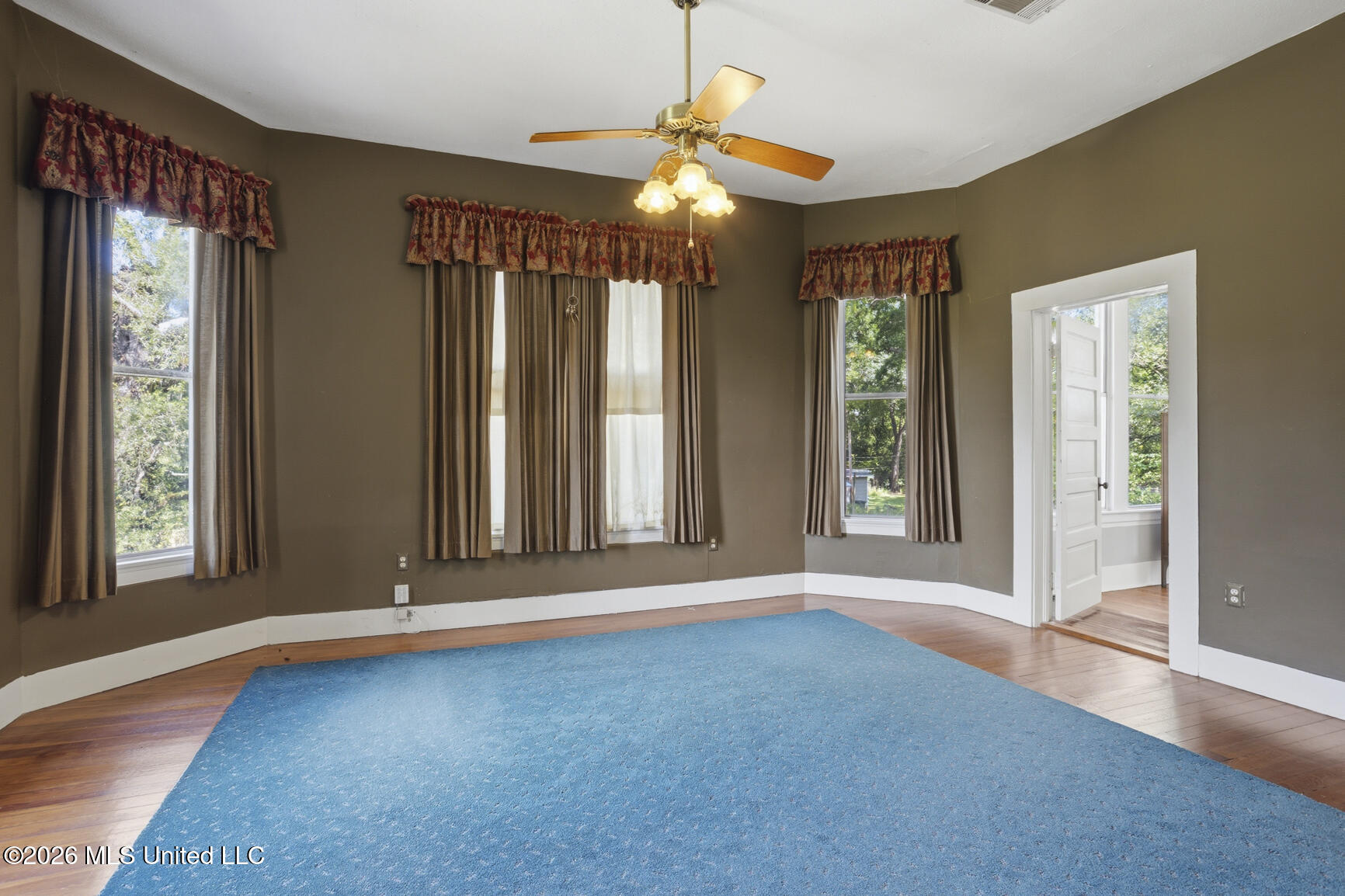 140 E Semmes Street Property Photo 40