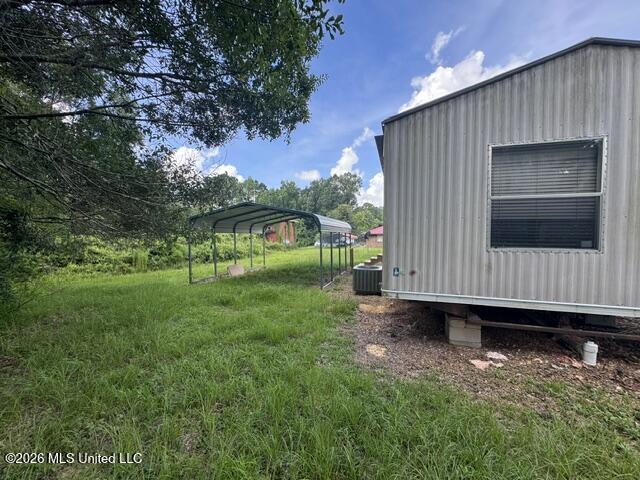 915 S Gordon Street Property Photo 5