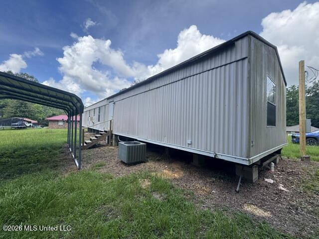 915 S Gordon Street Property Photo 6