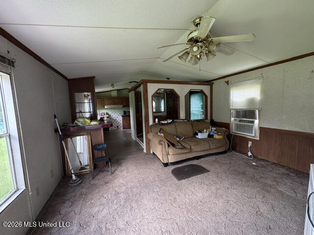915 S Gordon Street Property Photo 8