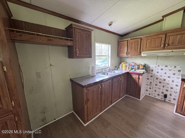 915 S Gordon Street Property Photo 11