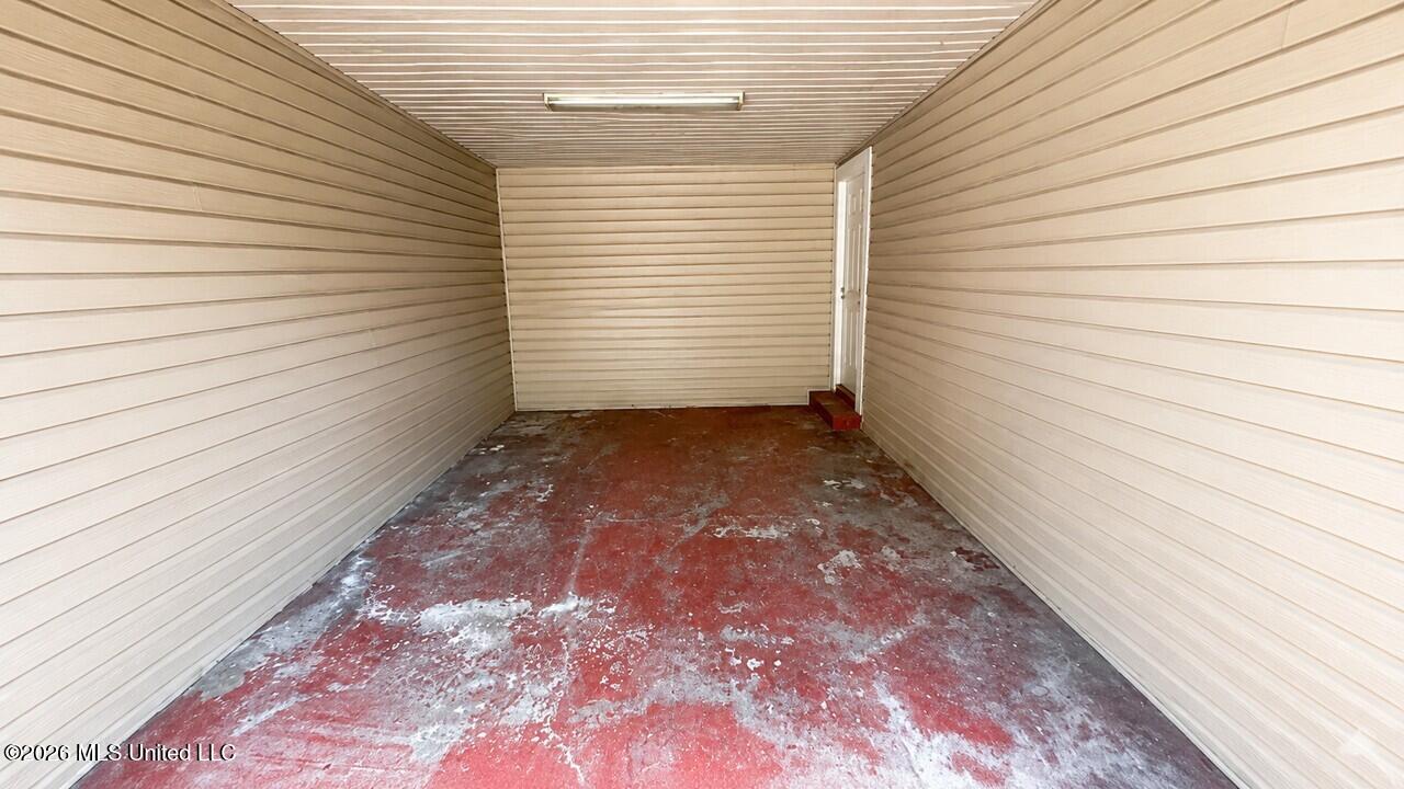 16063 E Highway 16 Property Photo 9
