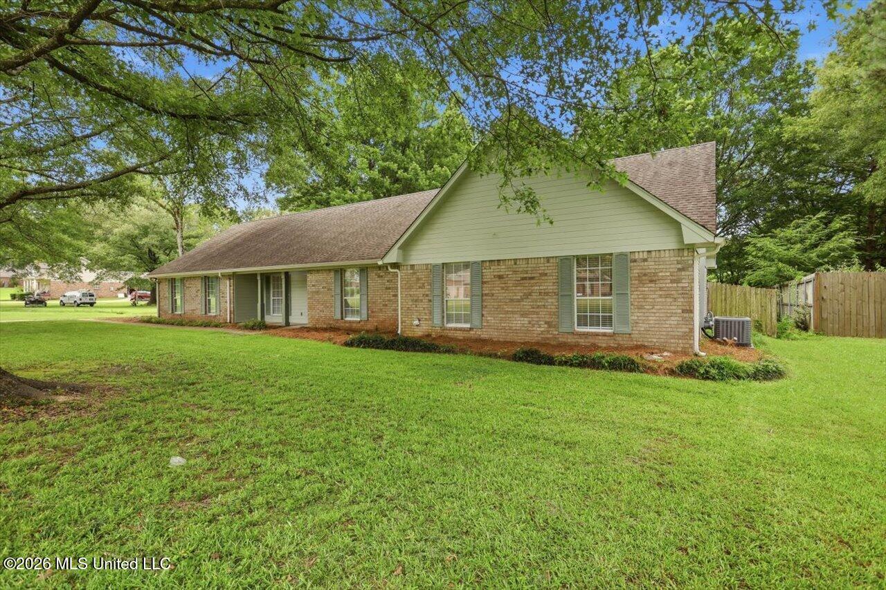 119 Falcon Ridge Drive Property Photo 3