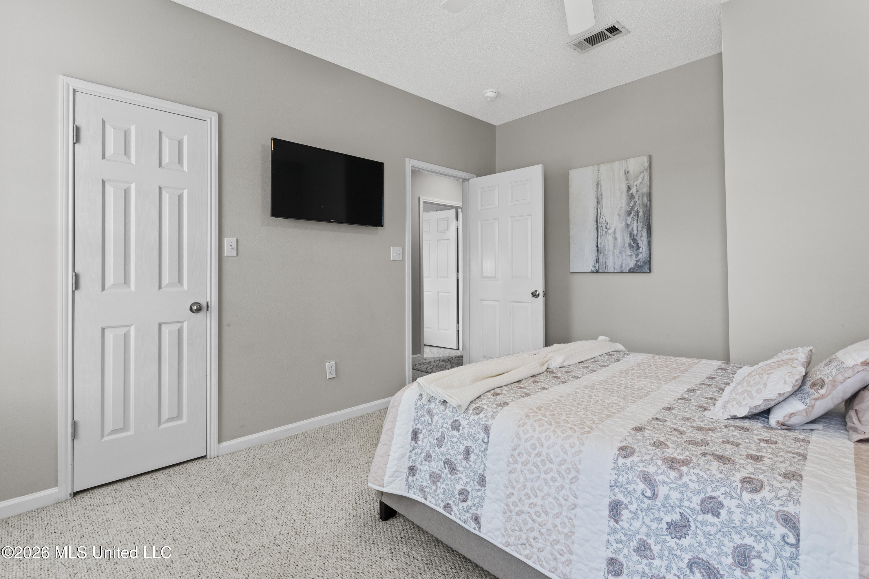2252 Beach Drive Property Photo 27