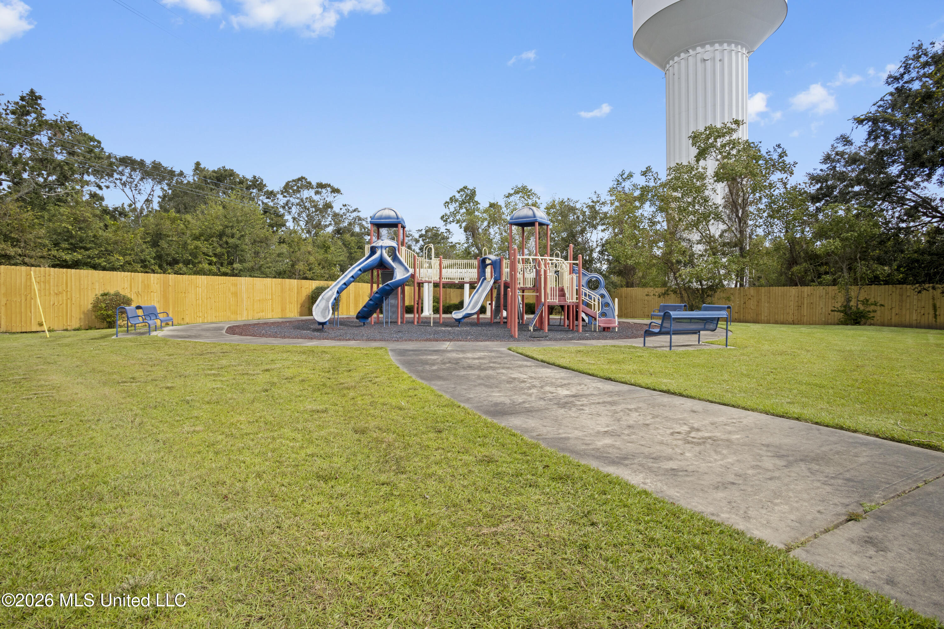 2252 Beach Drive Property Photo 33