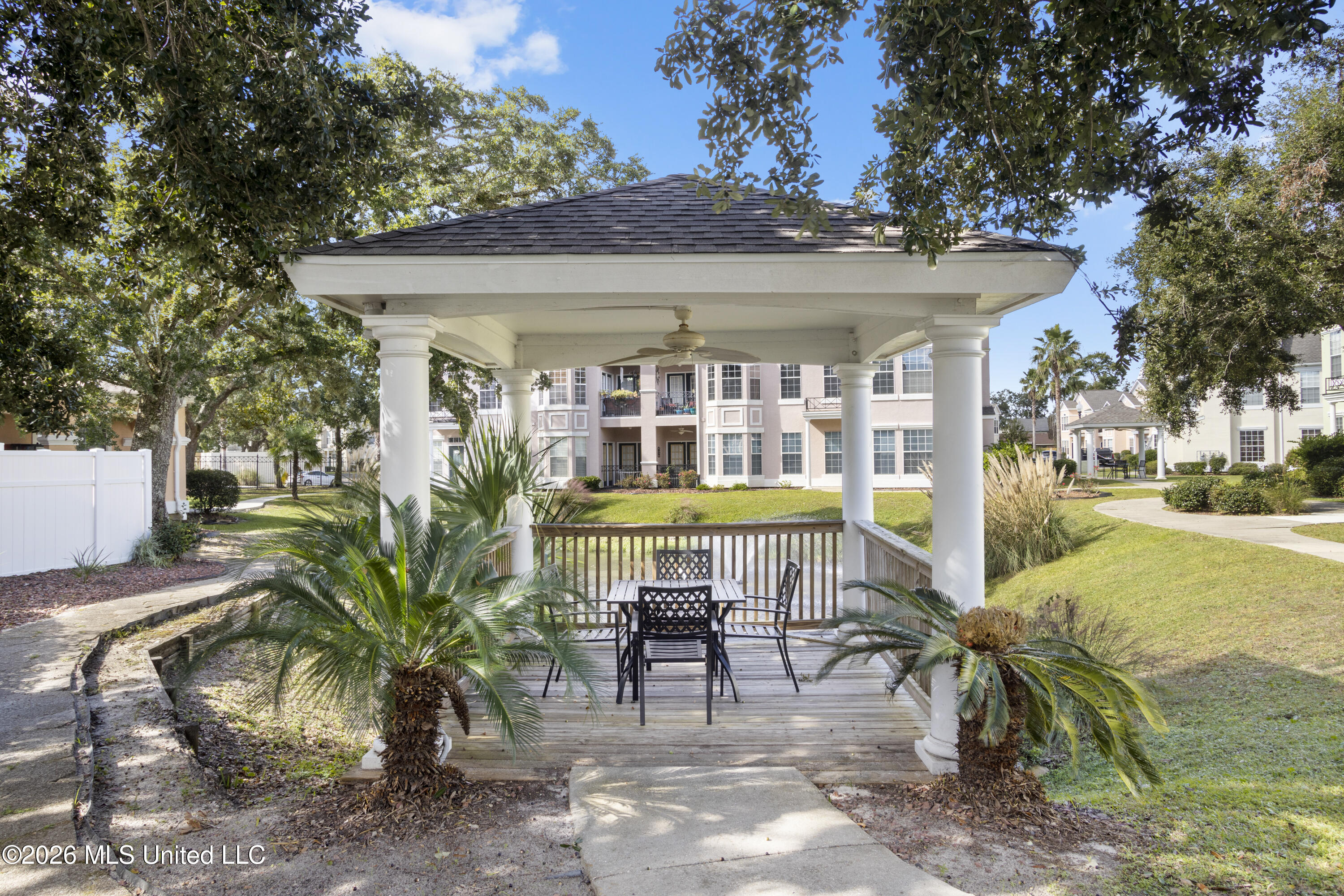 2252 Beach Drive Property Photo 40