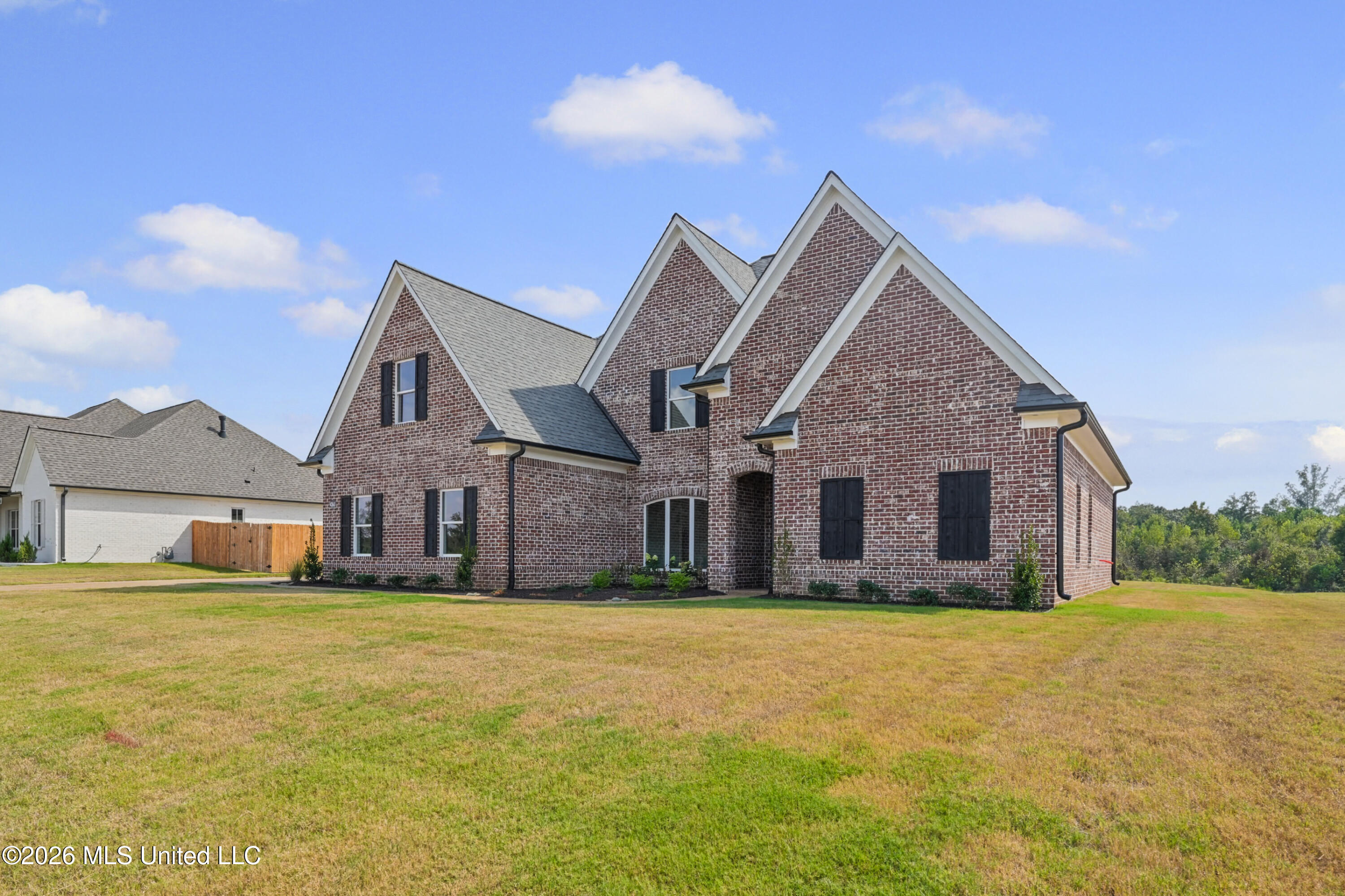 4365 Edison Drive Property Photo 3