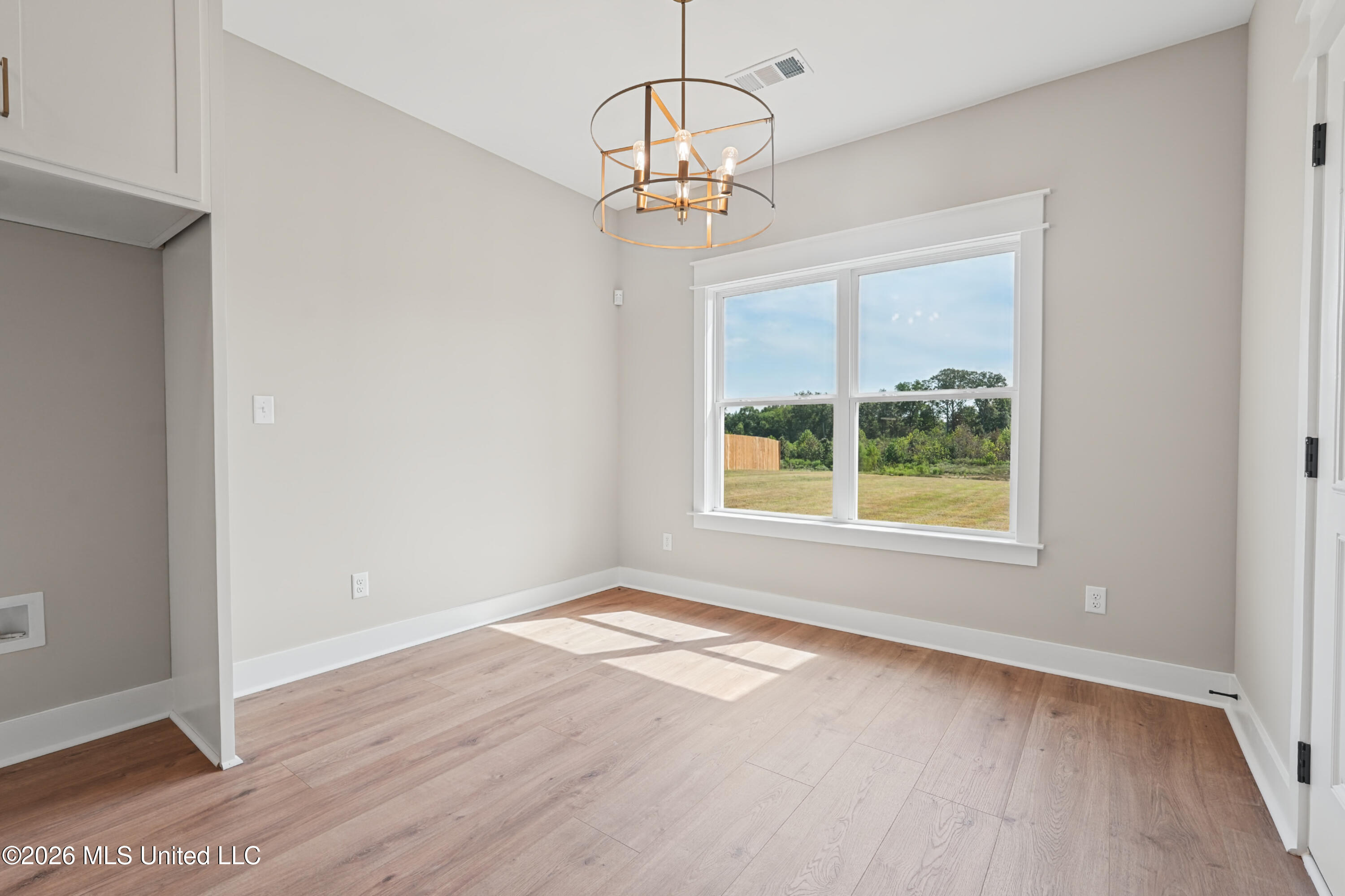 4365 Edison Drive Property Photo 10