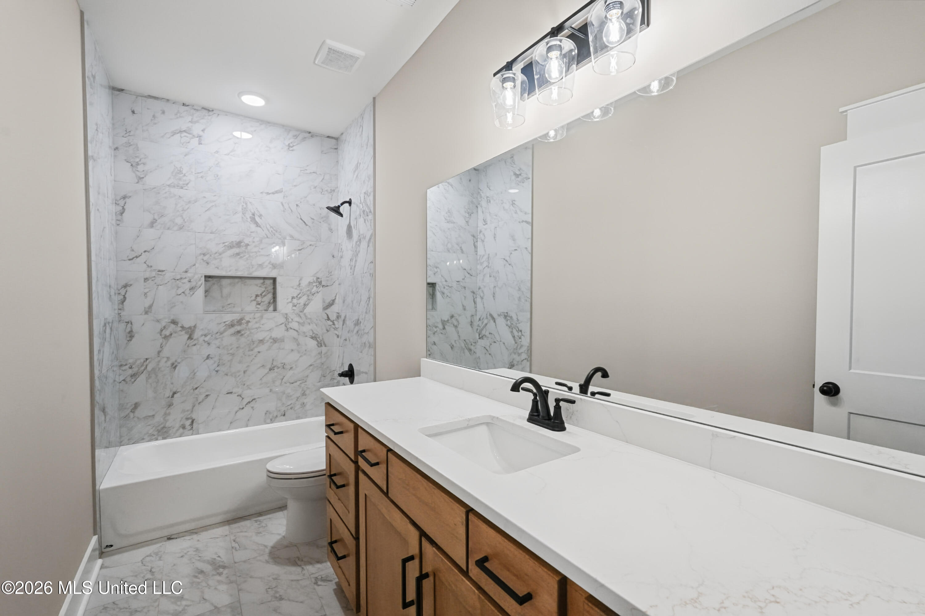 4365 Edison Drive Property Photo 27