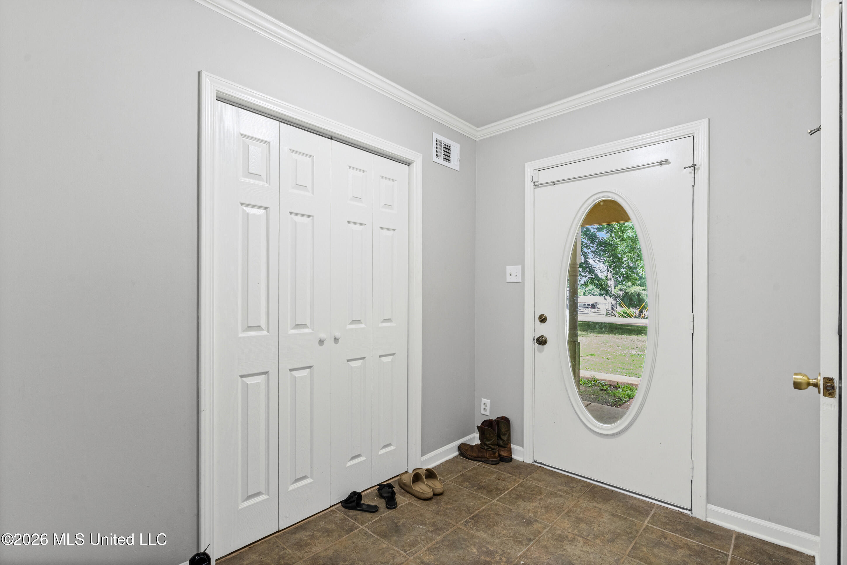 7400 Alexander Road Property Photo 8