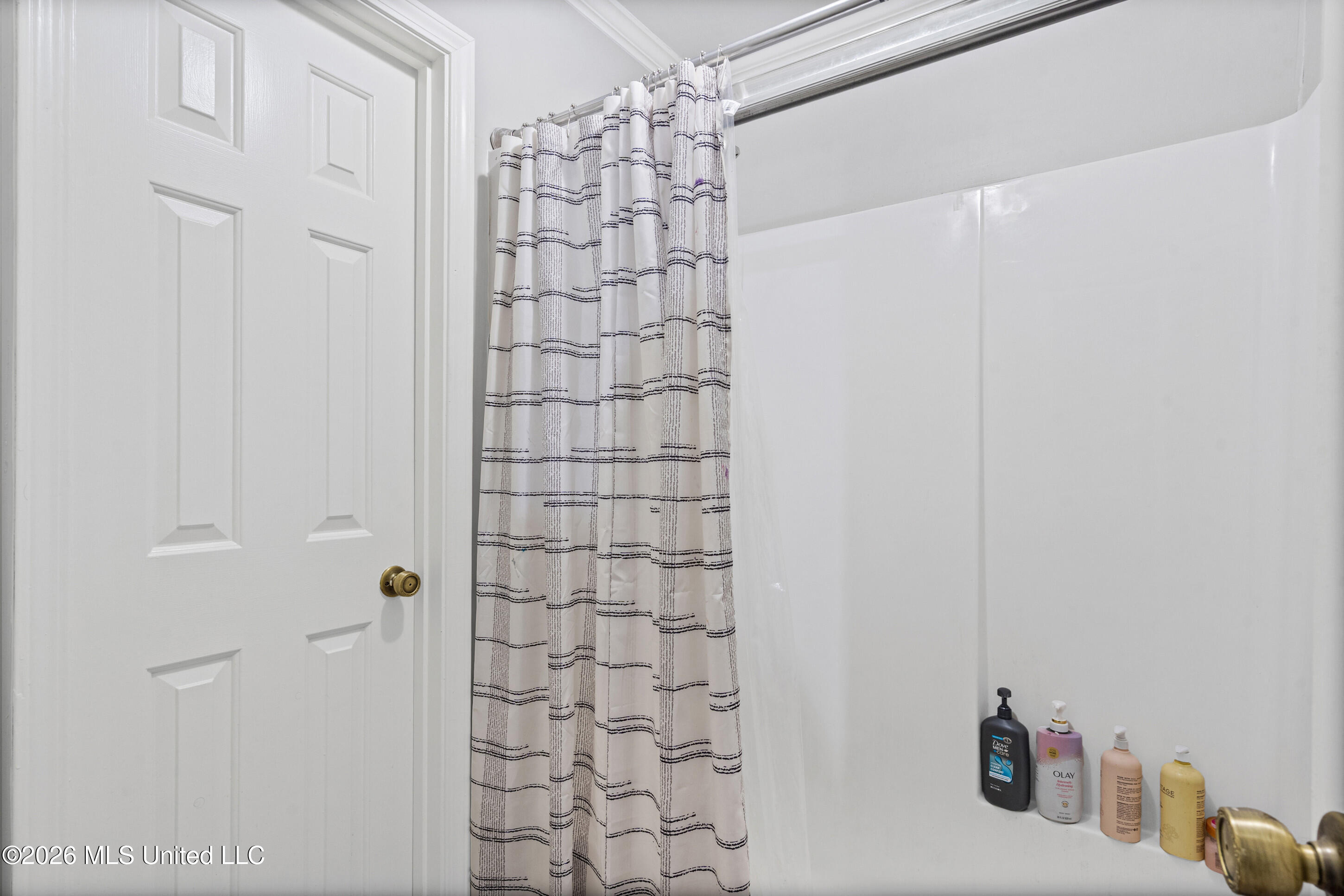 7400 Alexander Road Property Photo 16