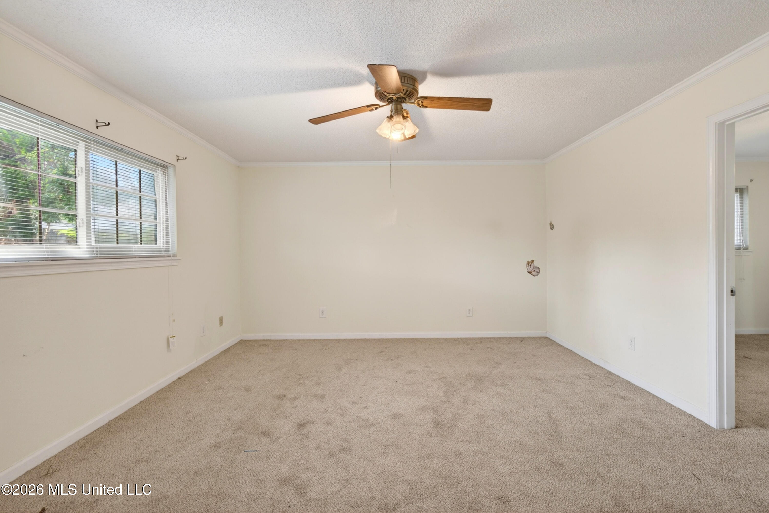 43 Greenbriar Drive Property Photo 8