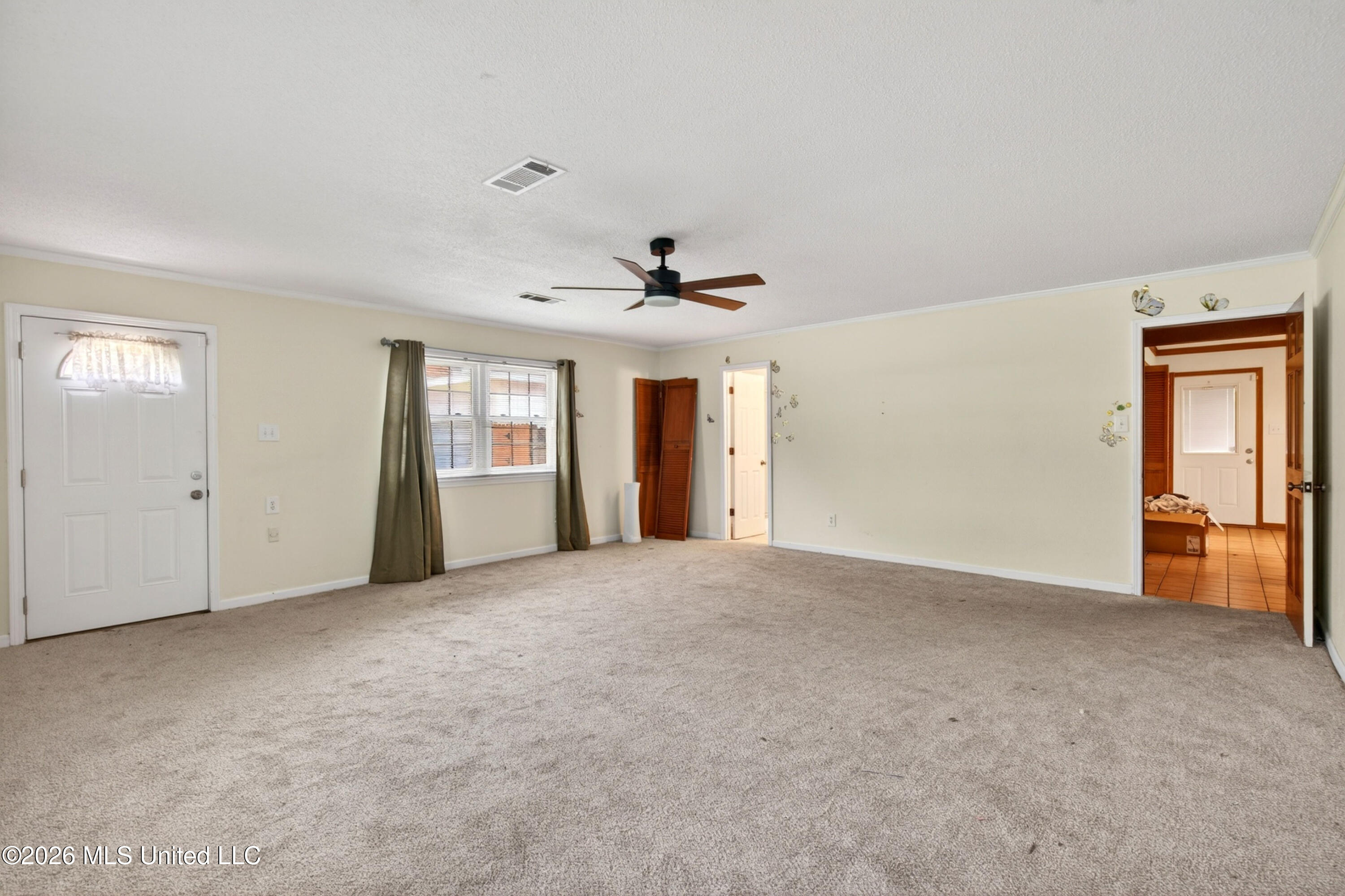 43 Greenbriar Drive Property Photo 27