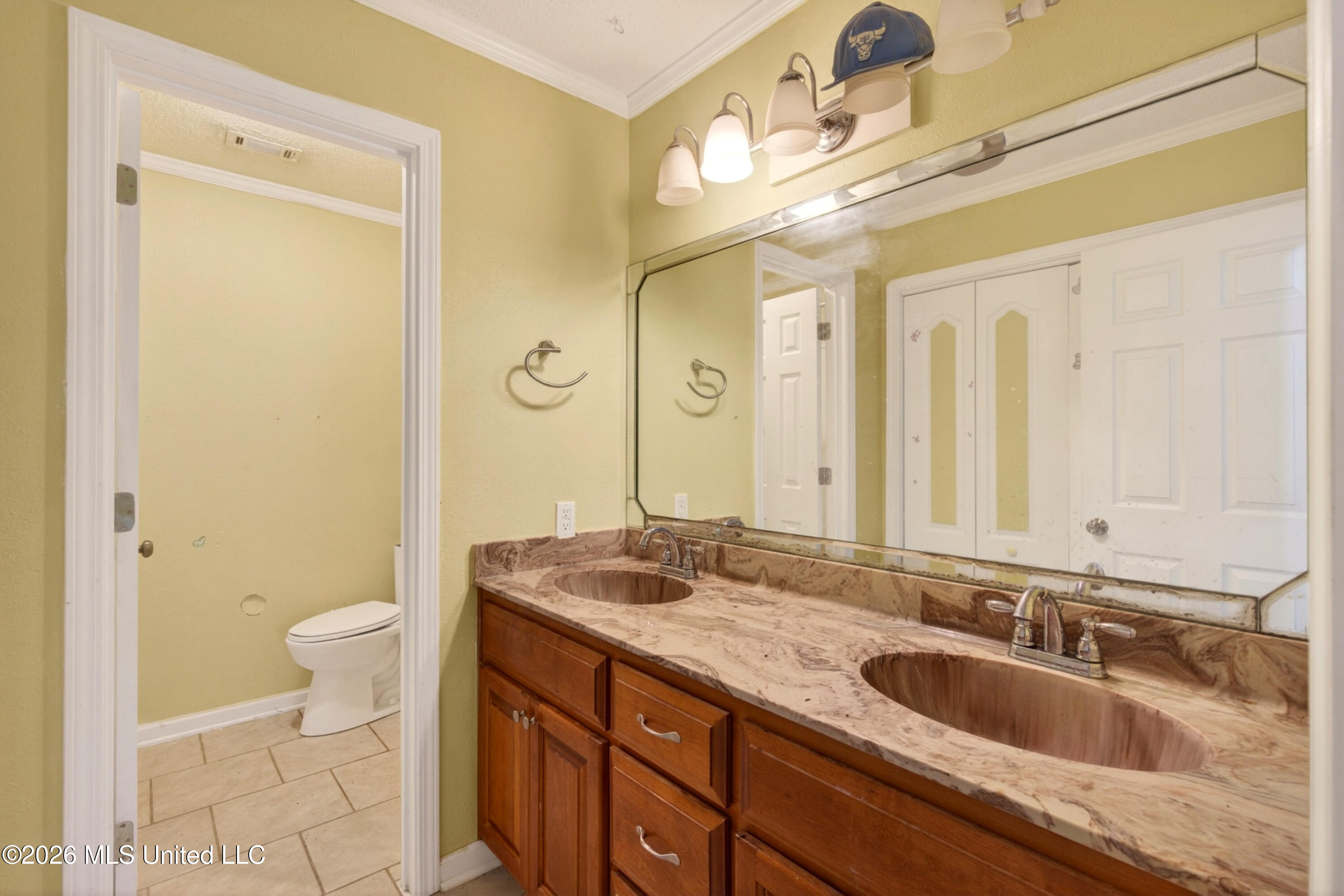43 Greenbriar Drive Property Photo 33