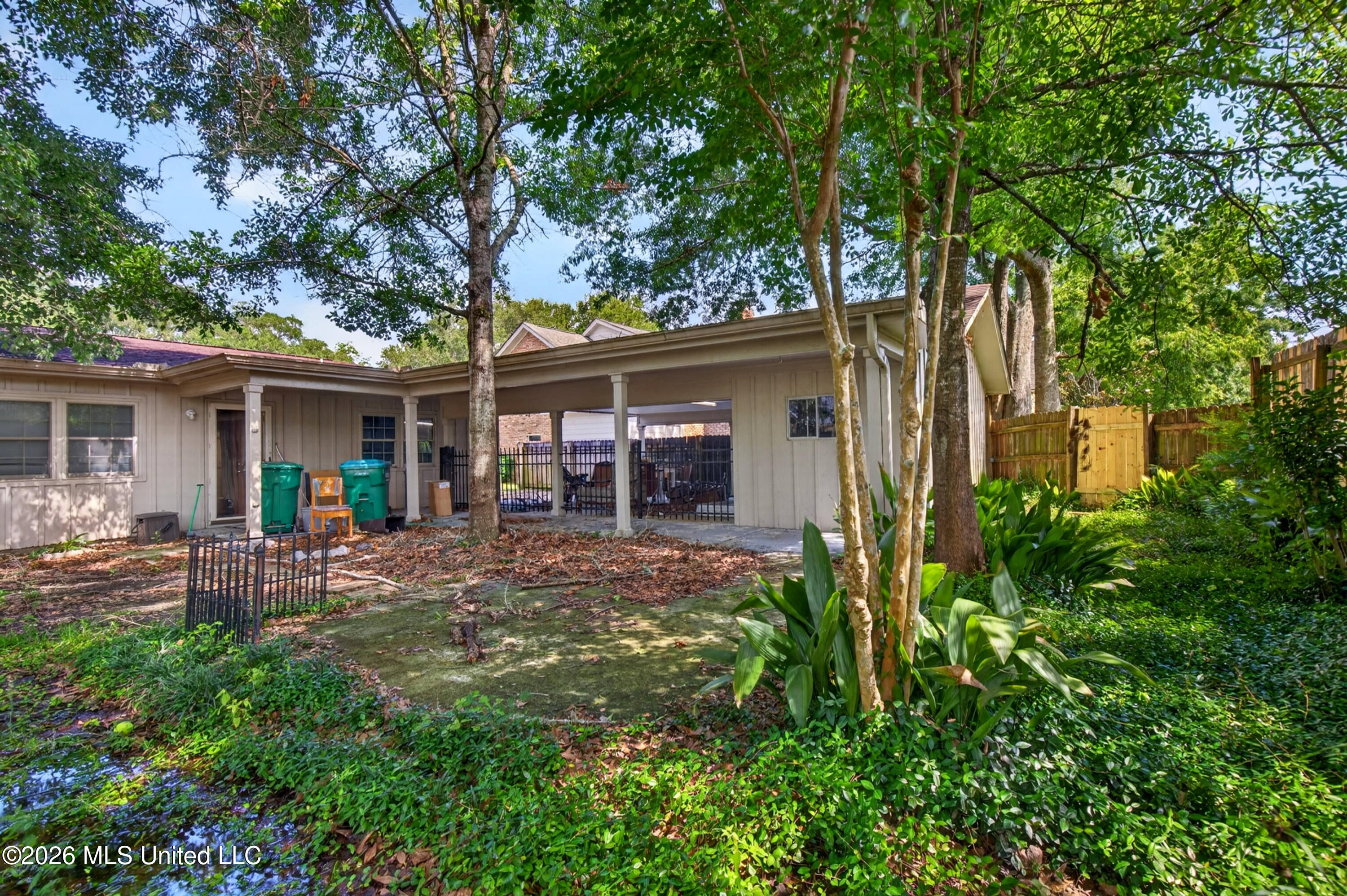 43 Greenbriar Drive Property Photo 36