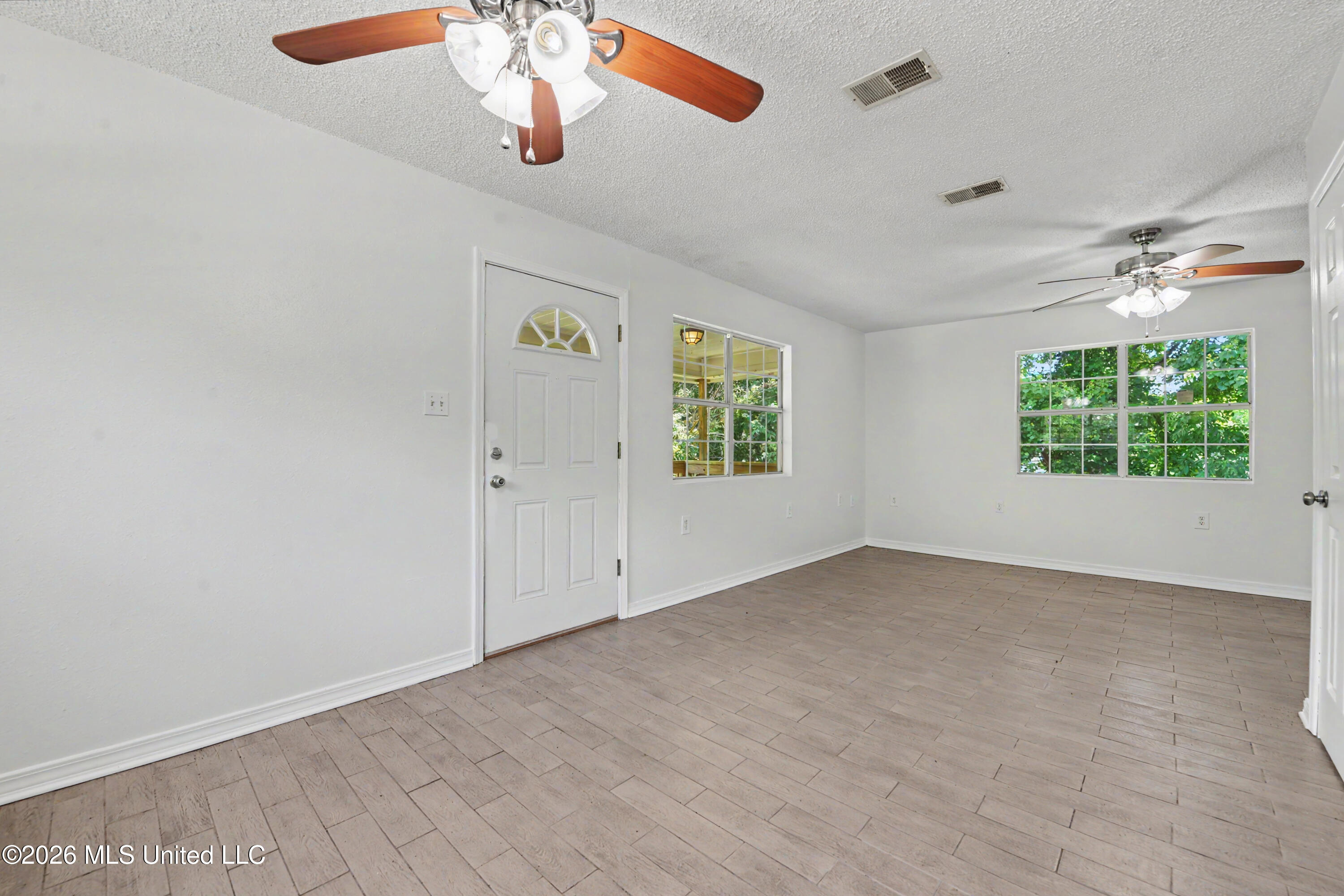 11052 Wilson Street Property Photo 6