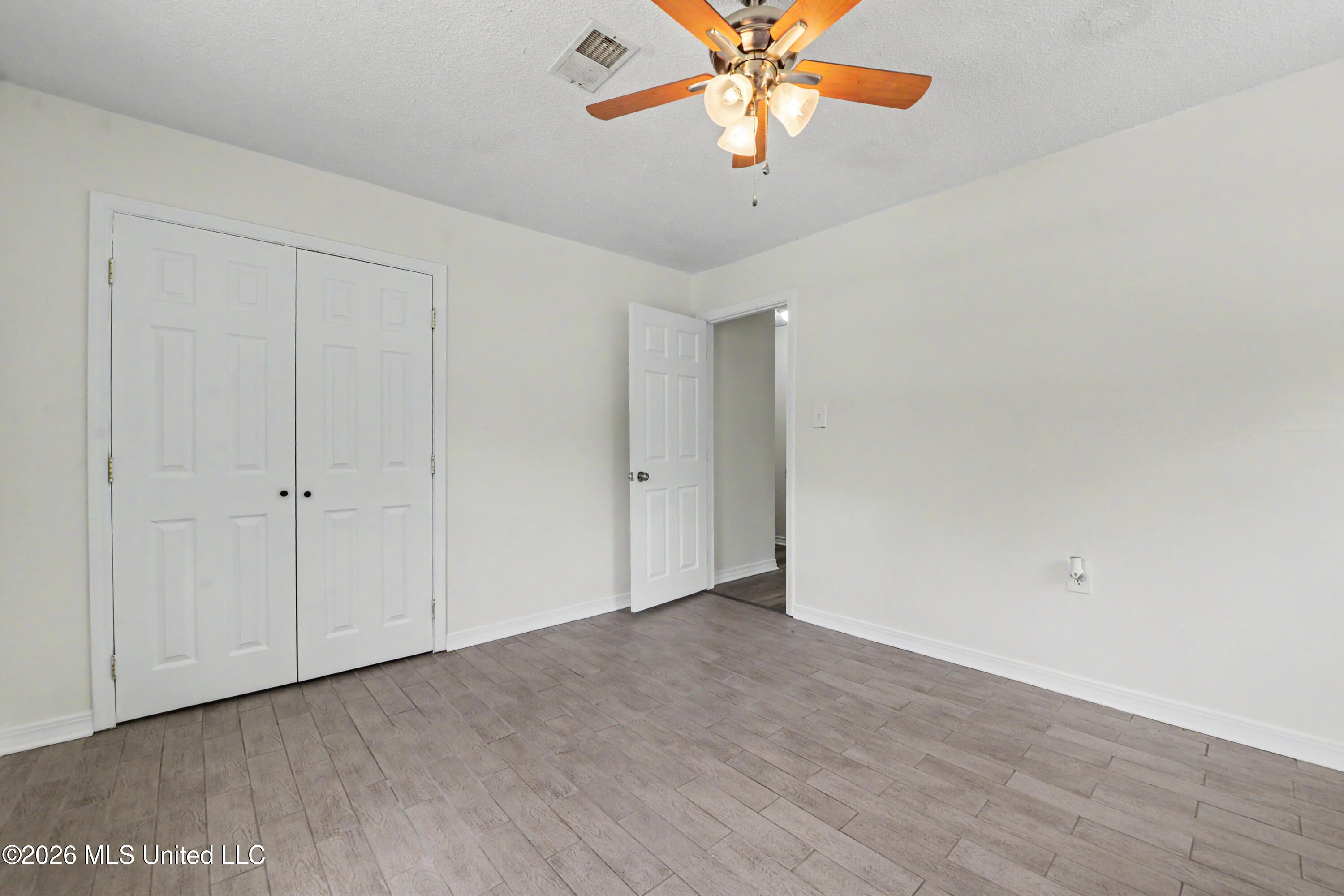 11052 Wilson Street Property Photo 11