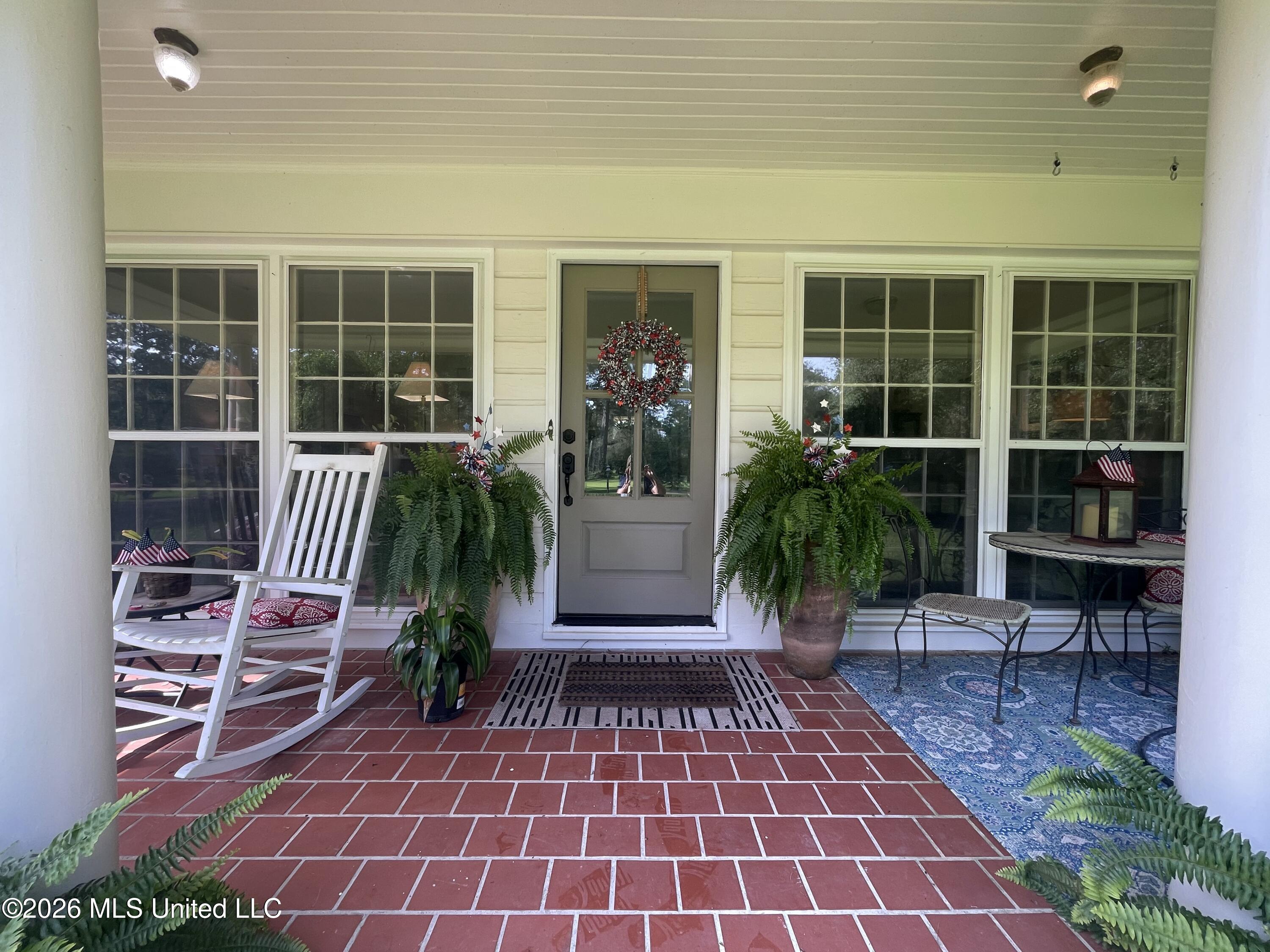 401 Pine Drive Property Photo 2