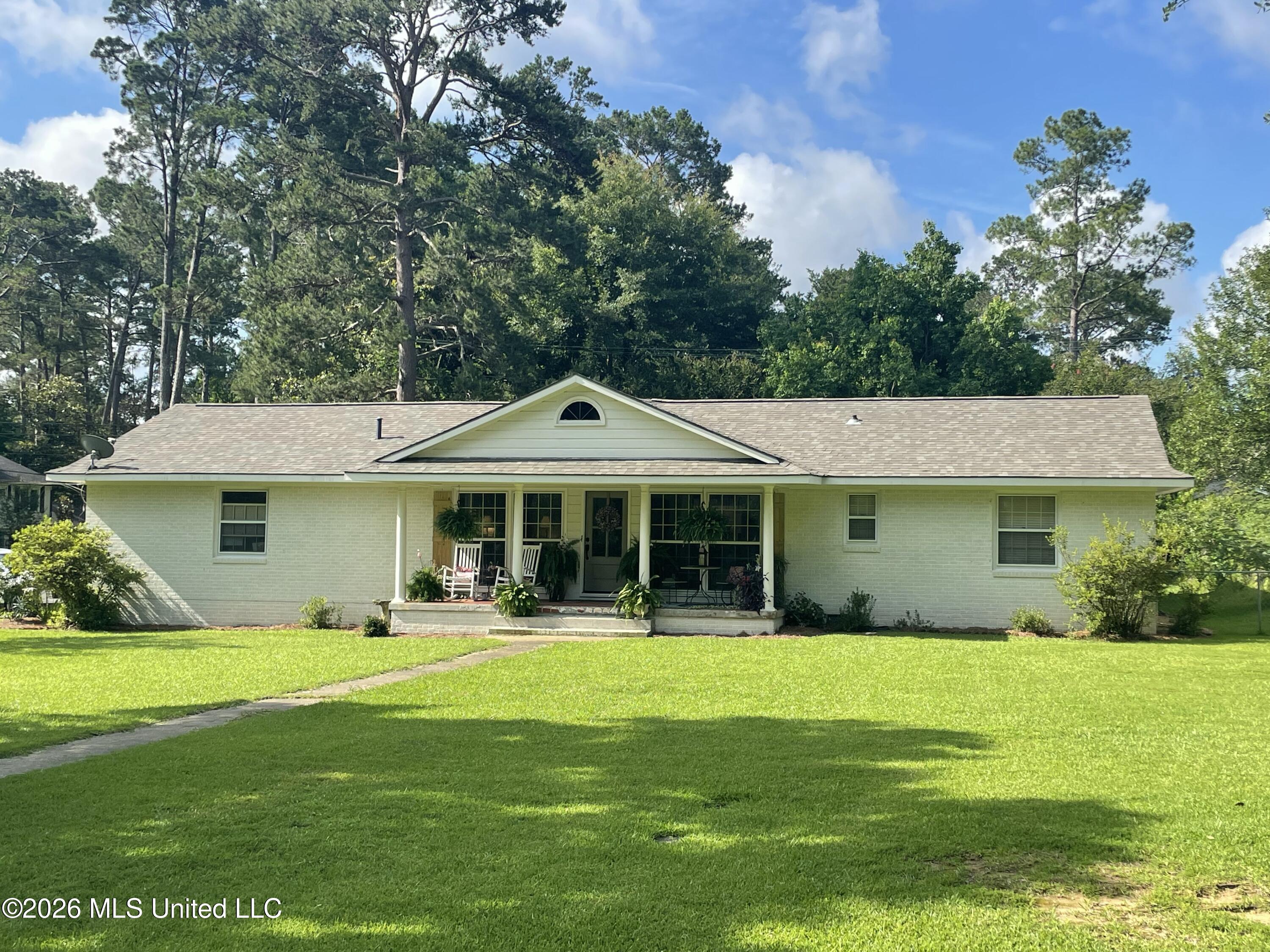 401 Pine Drive Property Photo 1