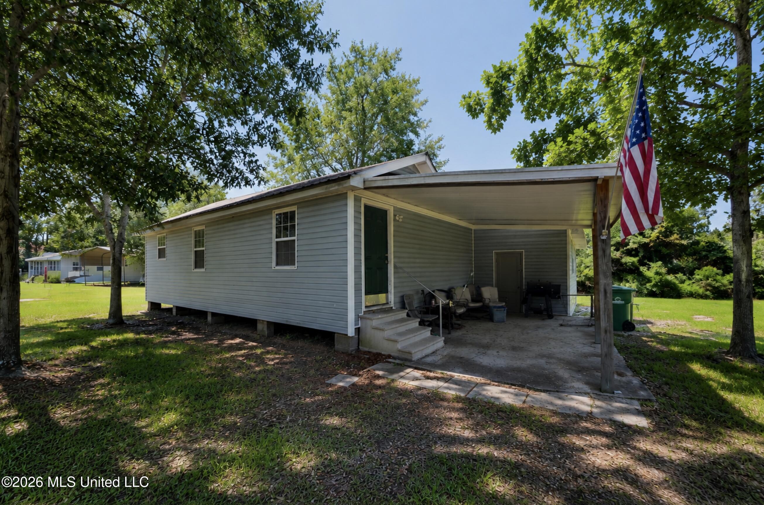202 Pine Street Property Photo 1