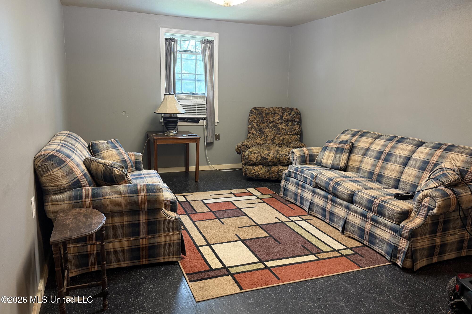 202 Pine Street Property Photo 2