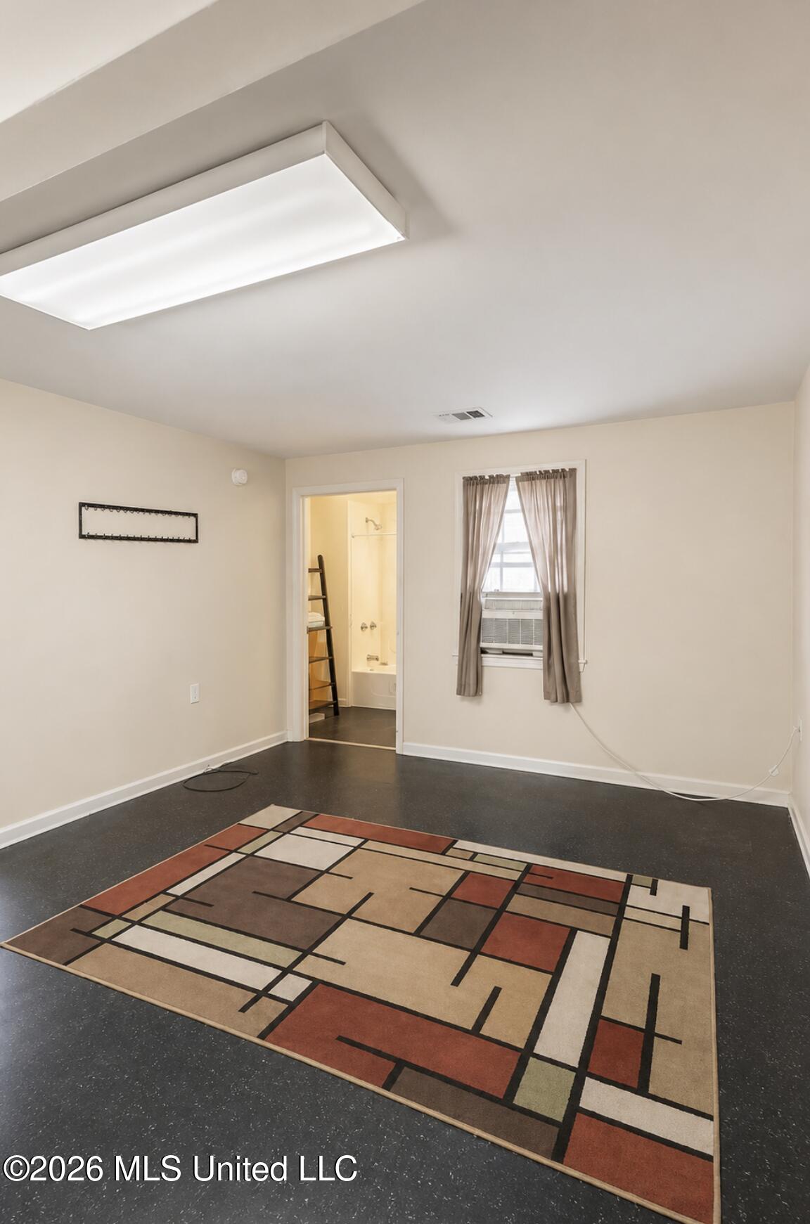 202 Pine Street Property Photo 4