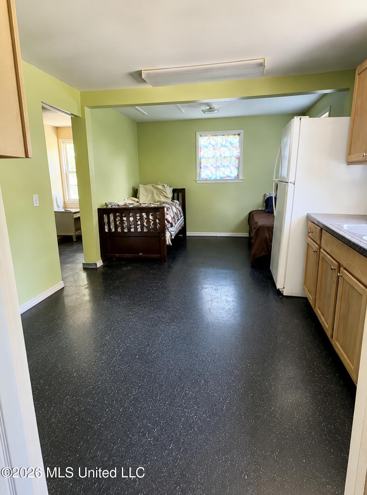 202 Pine Street Property Photo 8
