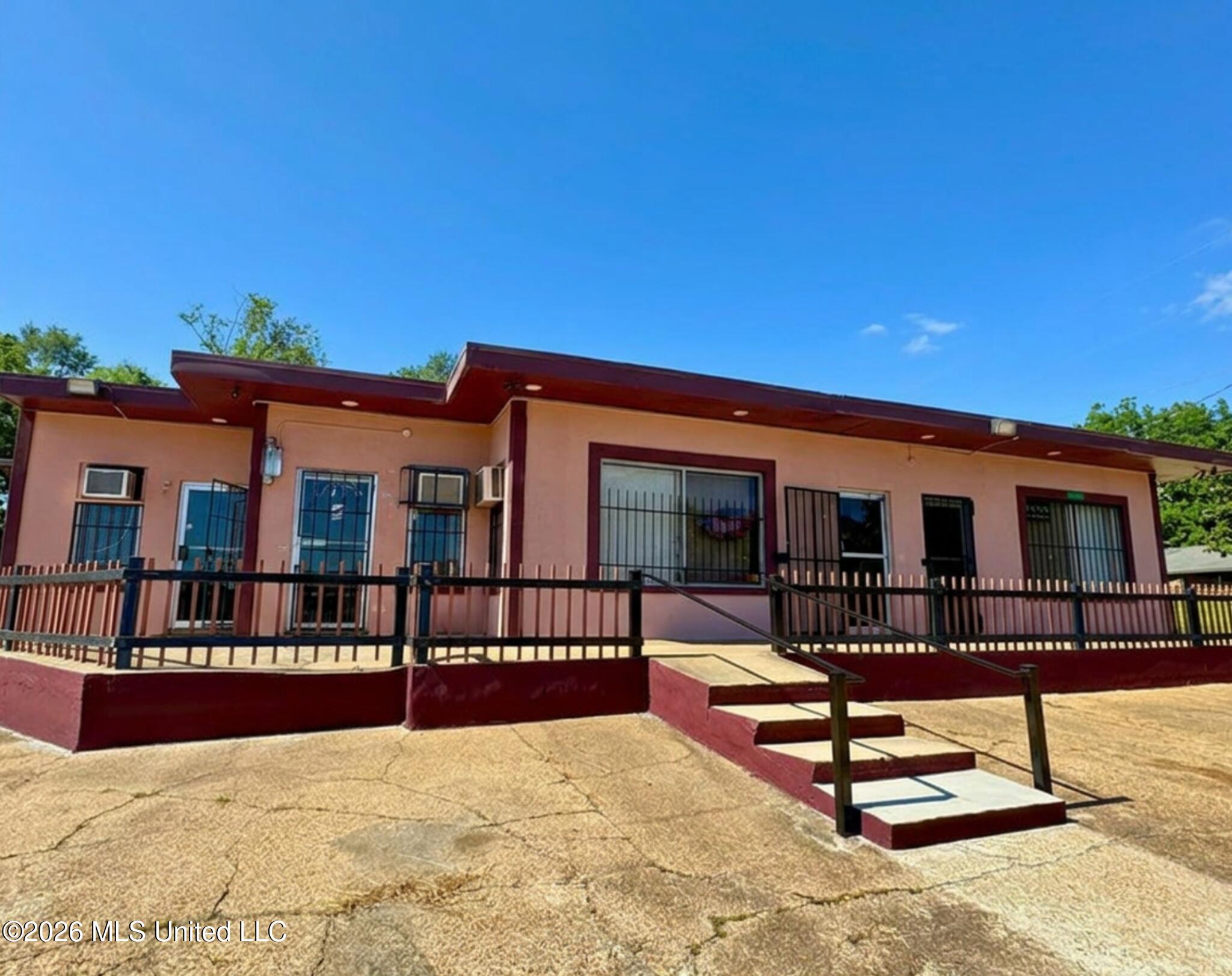 3340 Forest Avenue Property Photo 2