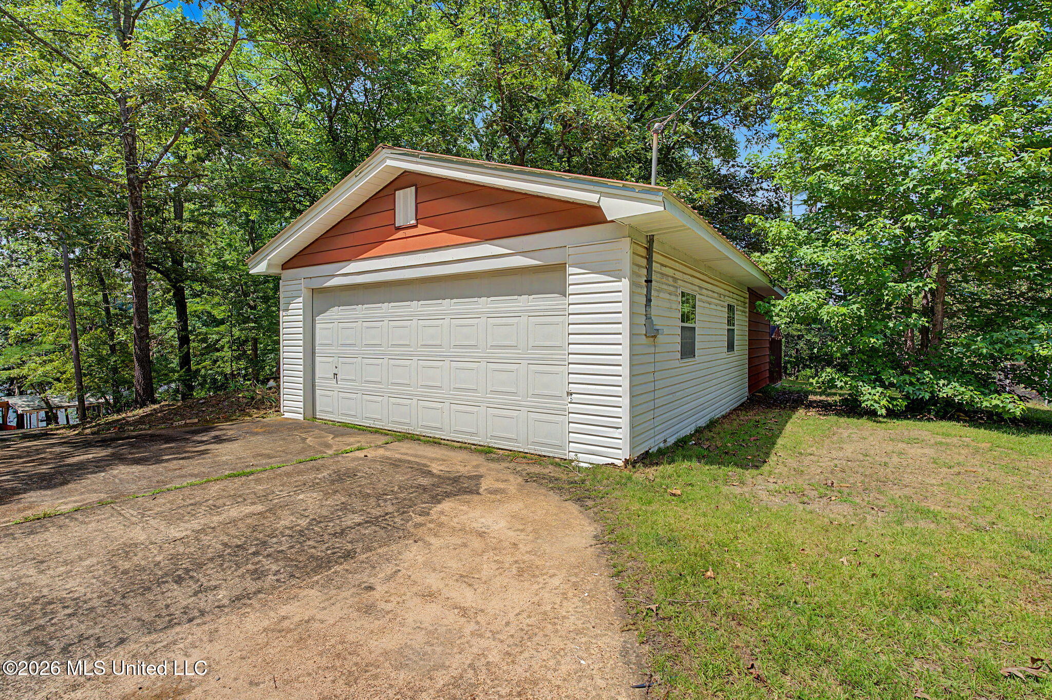 899 Snow Lake Drive Property Photo 14