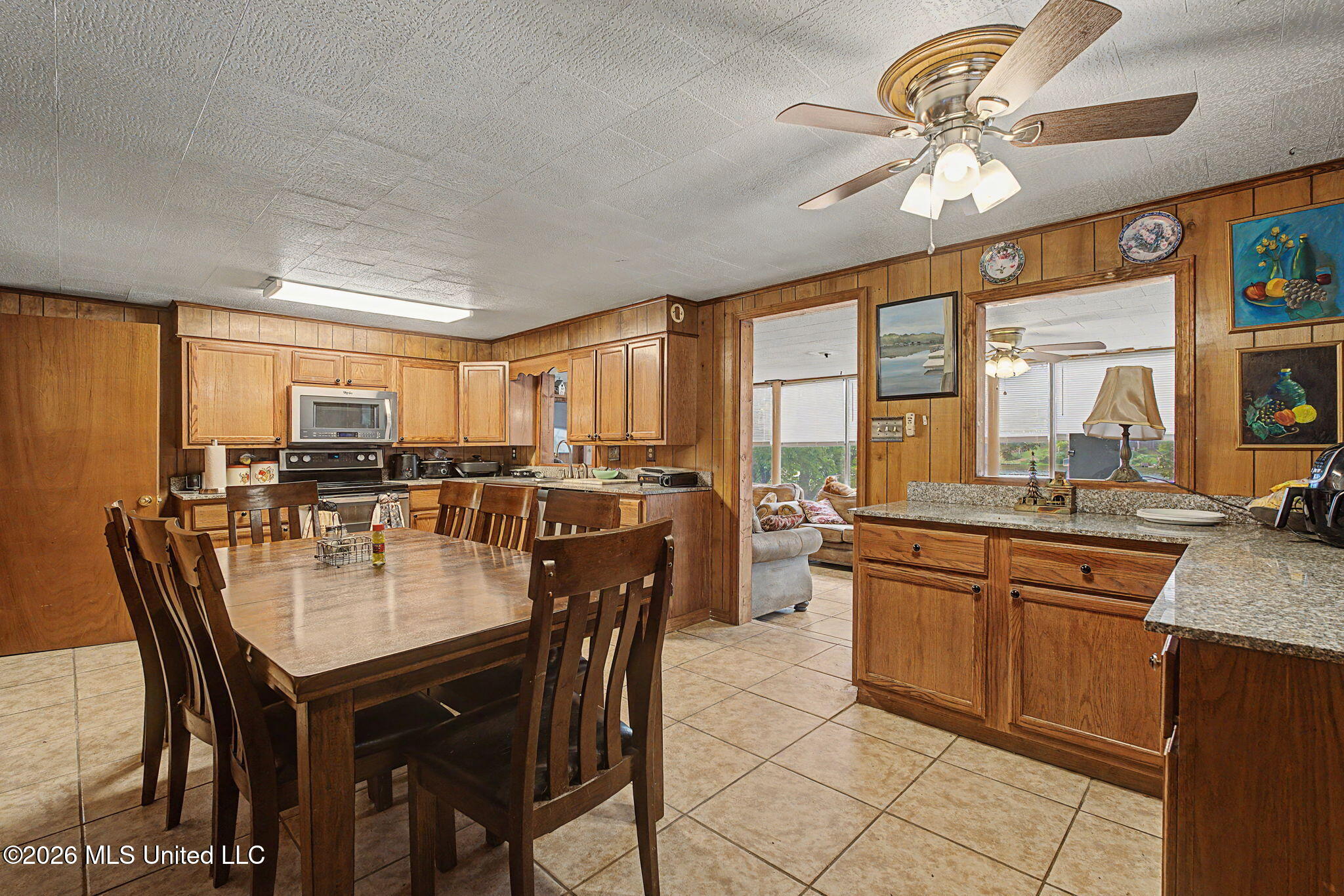 899 Snow Lake Drive Property Photo 32