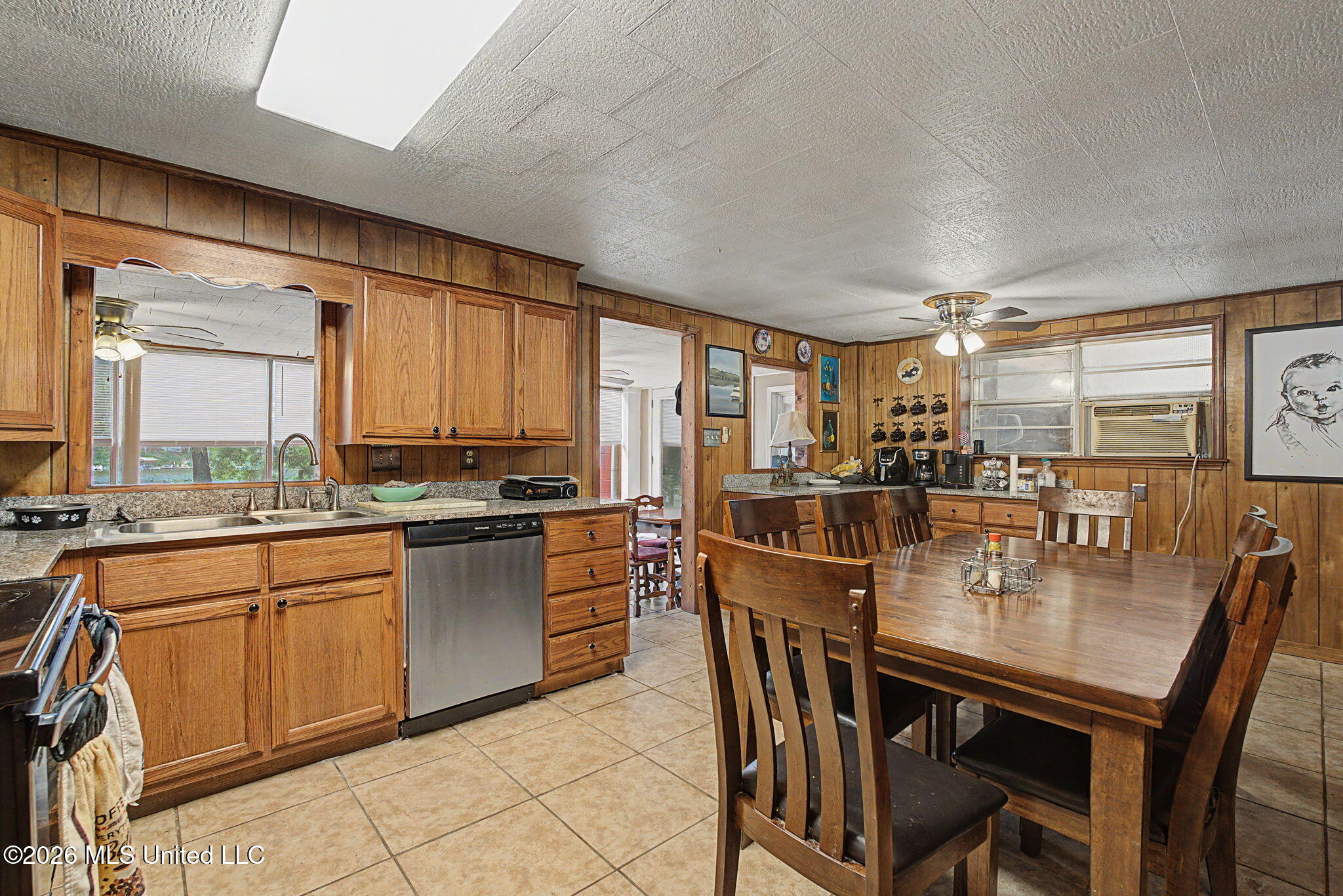 899 Snow Lake Drive Property Photo 35