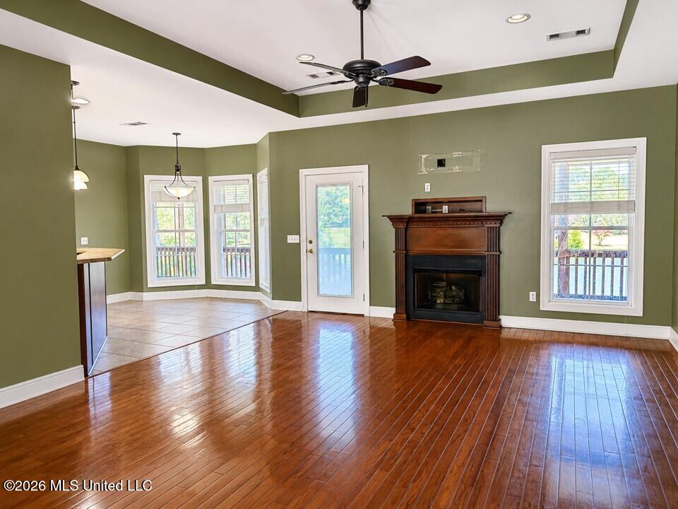 1869 Parkway Circle Property Photo 4