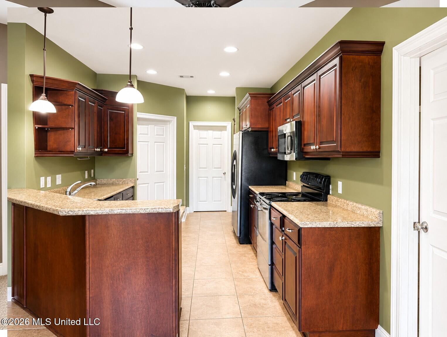 1869 Parkway Circle Property Photo 5