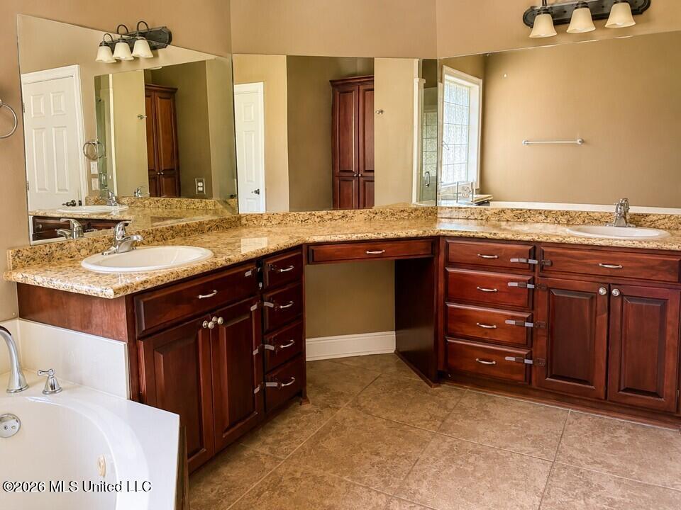 1869 Parkway Circle Property Photo 12