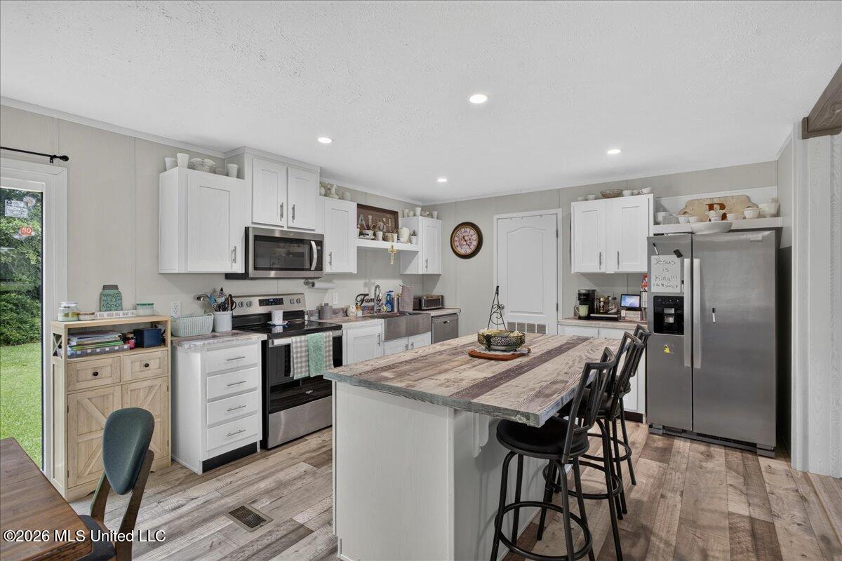 1241 Old River Road Property Photo 13