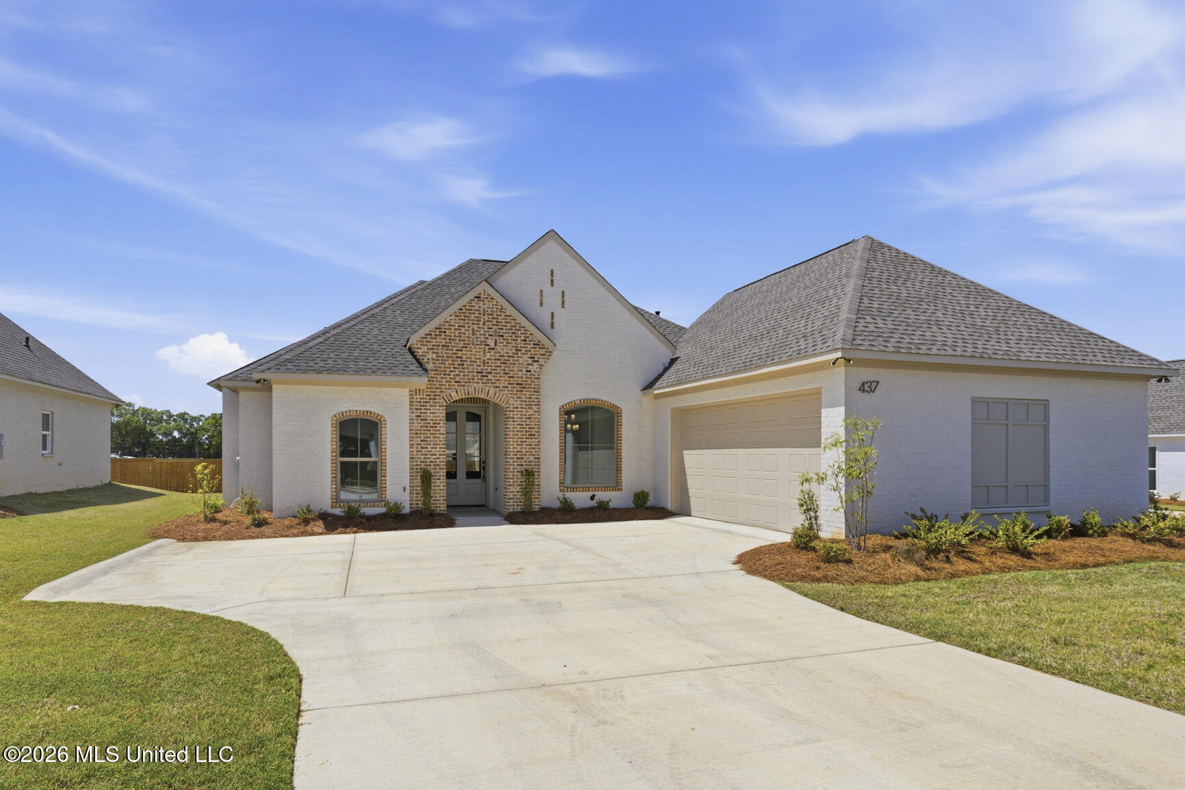437 Aurora Circle Property Photo 5