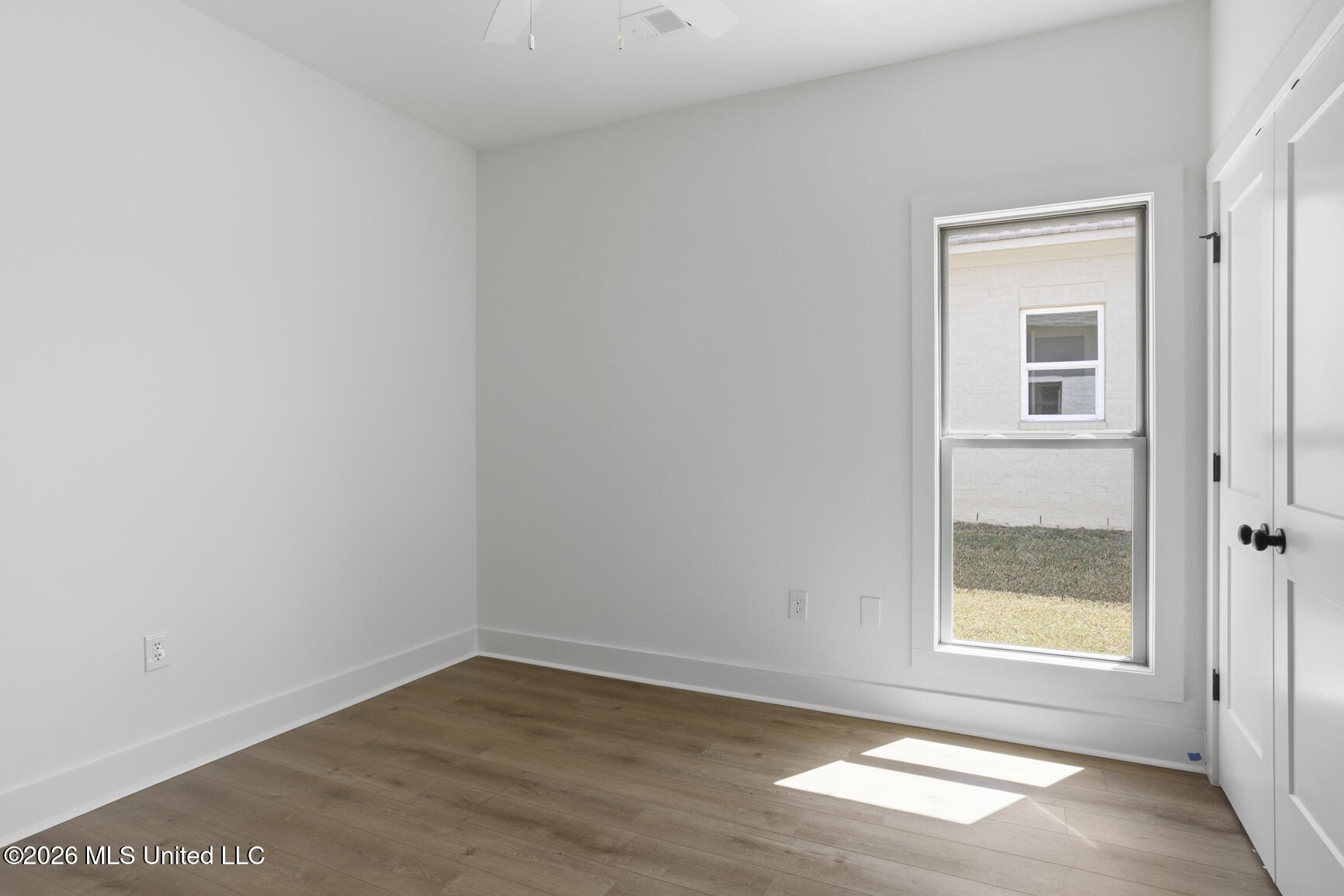 437 Aurora Circle Property Photo 32