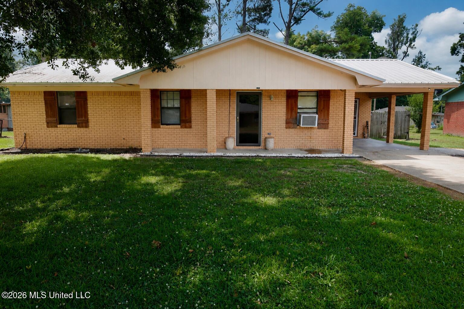 791 Leach Street Property Photo 1
