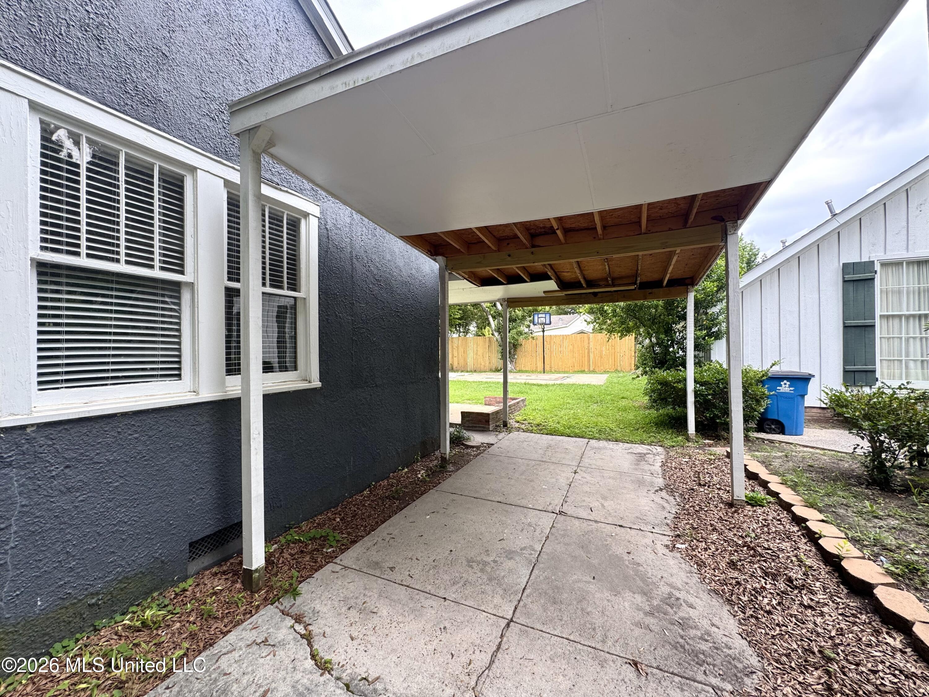 317 Court Street Property Photo 15