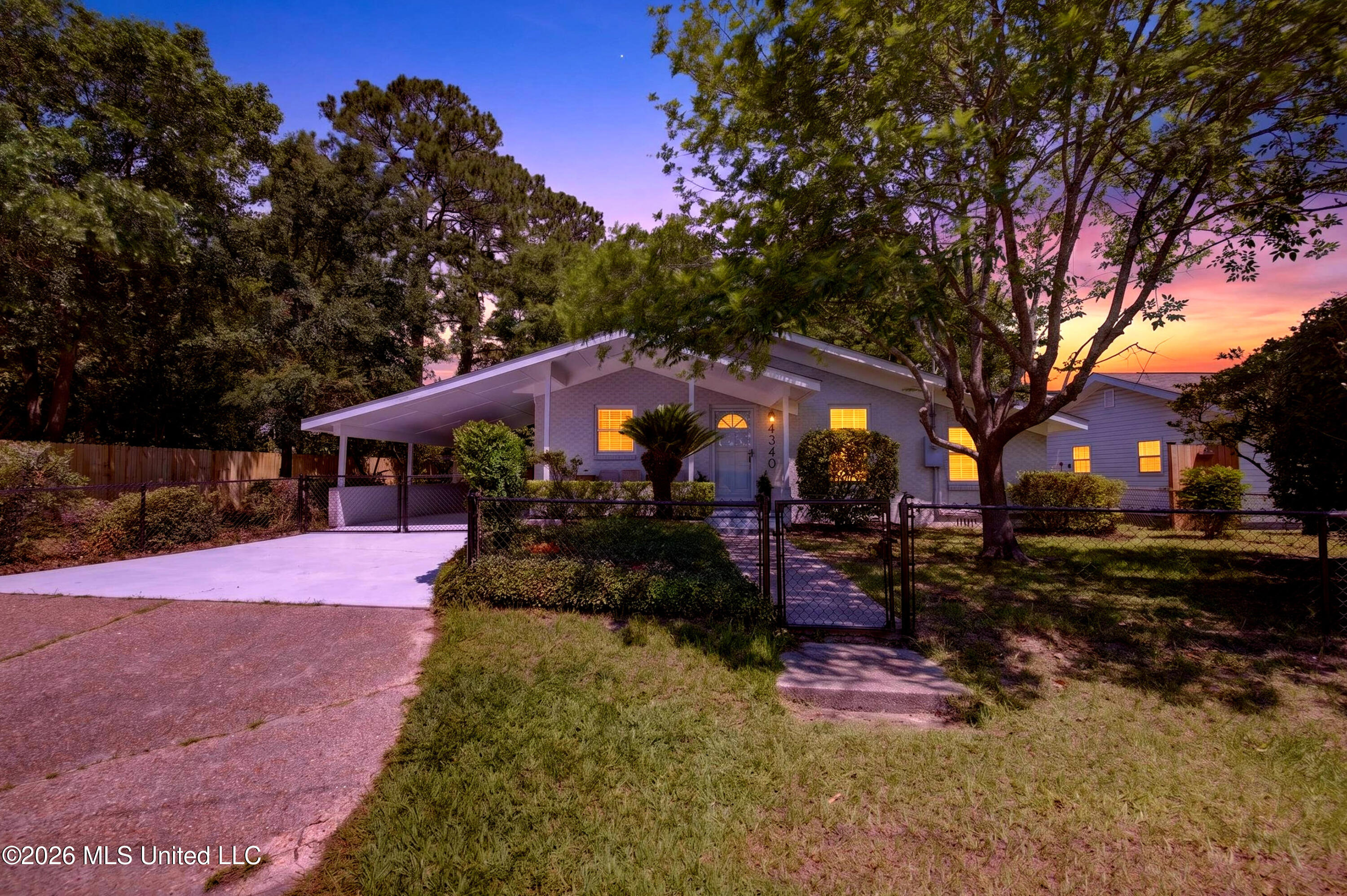 4340 Betts Circle Property Photo 3