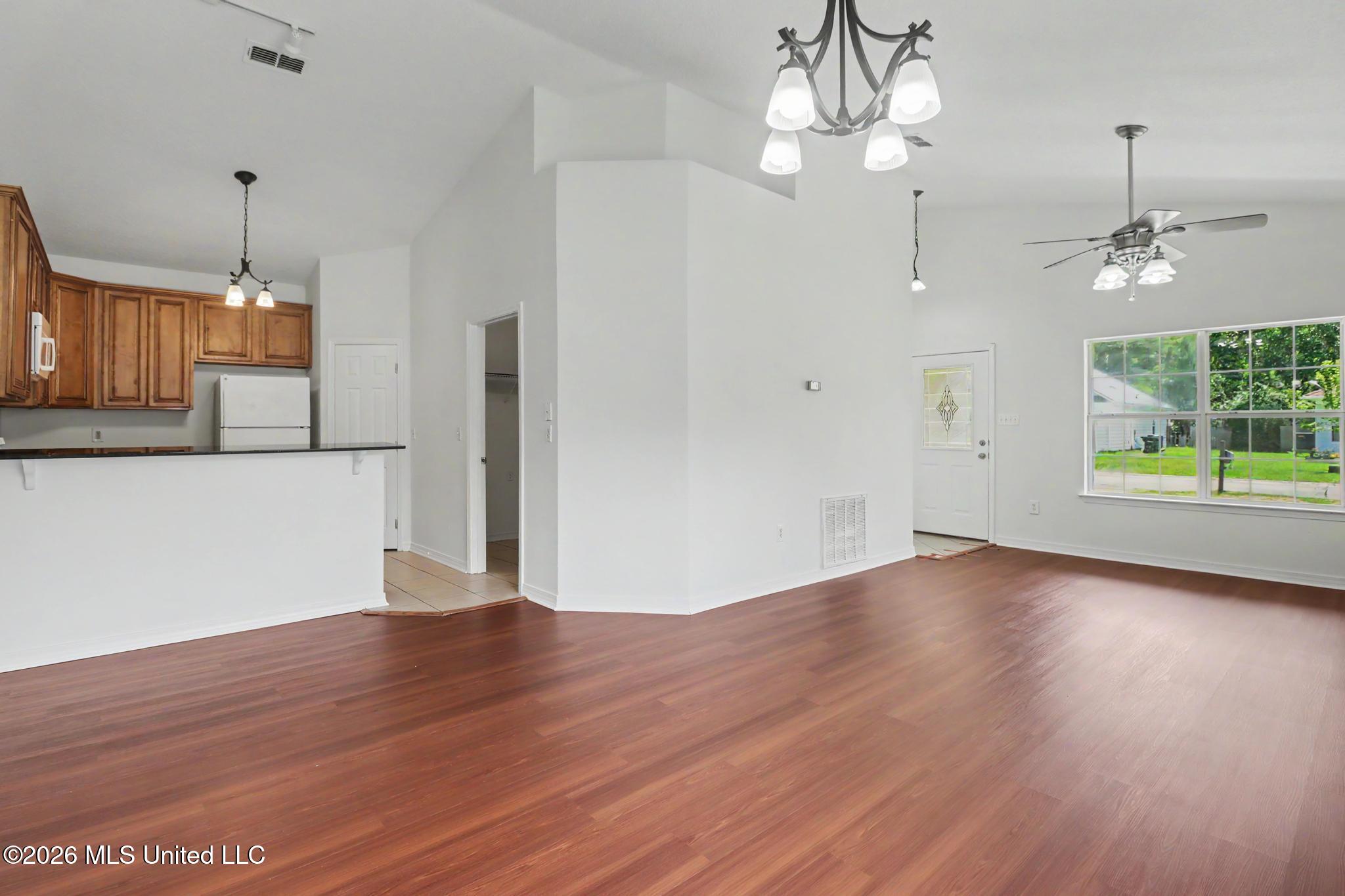 11609 Oaklane Drive Property Photo 5