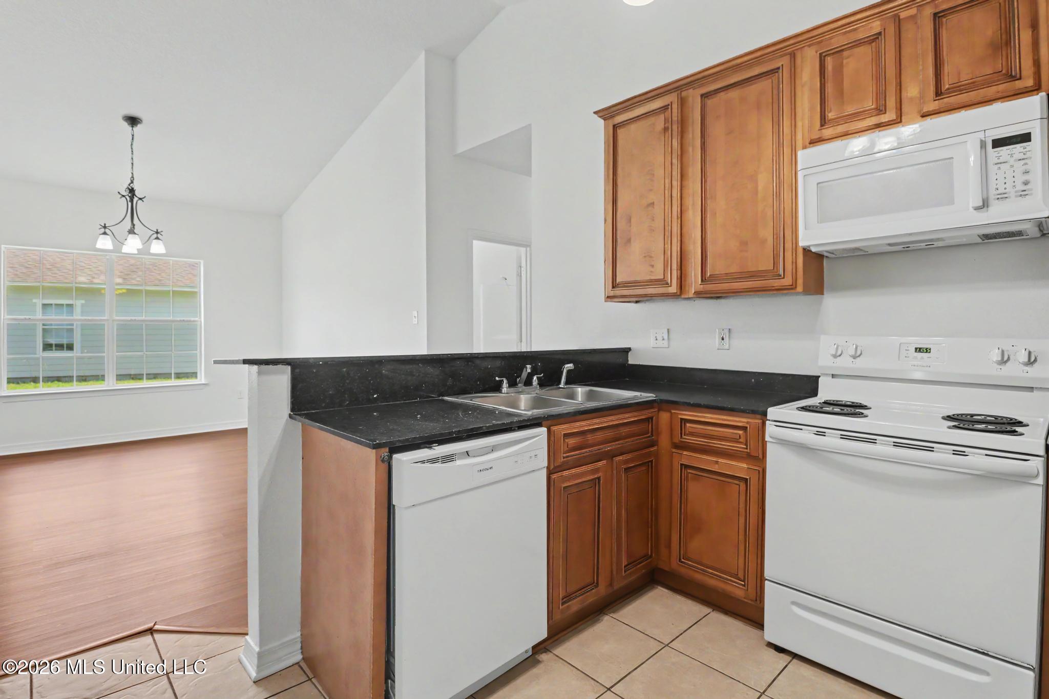 11609 Oaklane Drive Property Photo 8