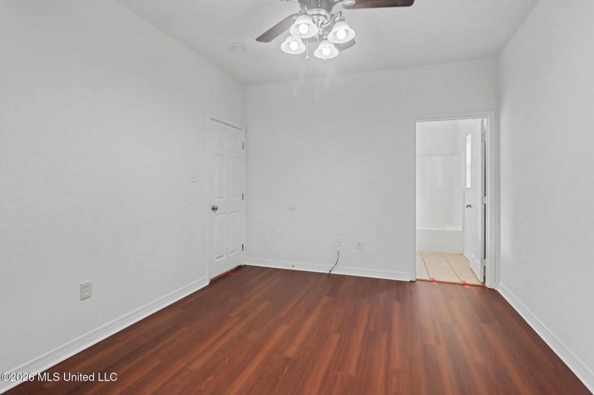 11609 Oaklane Drive Property Photo 10