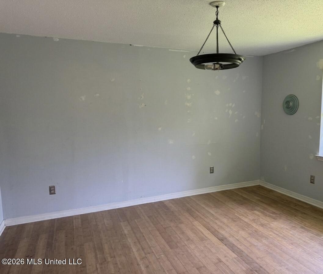 1416 E Village Parkway Property Photo 2