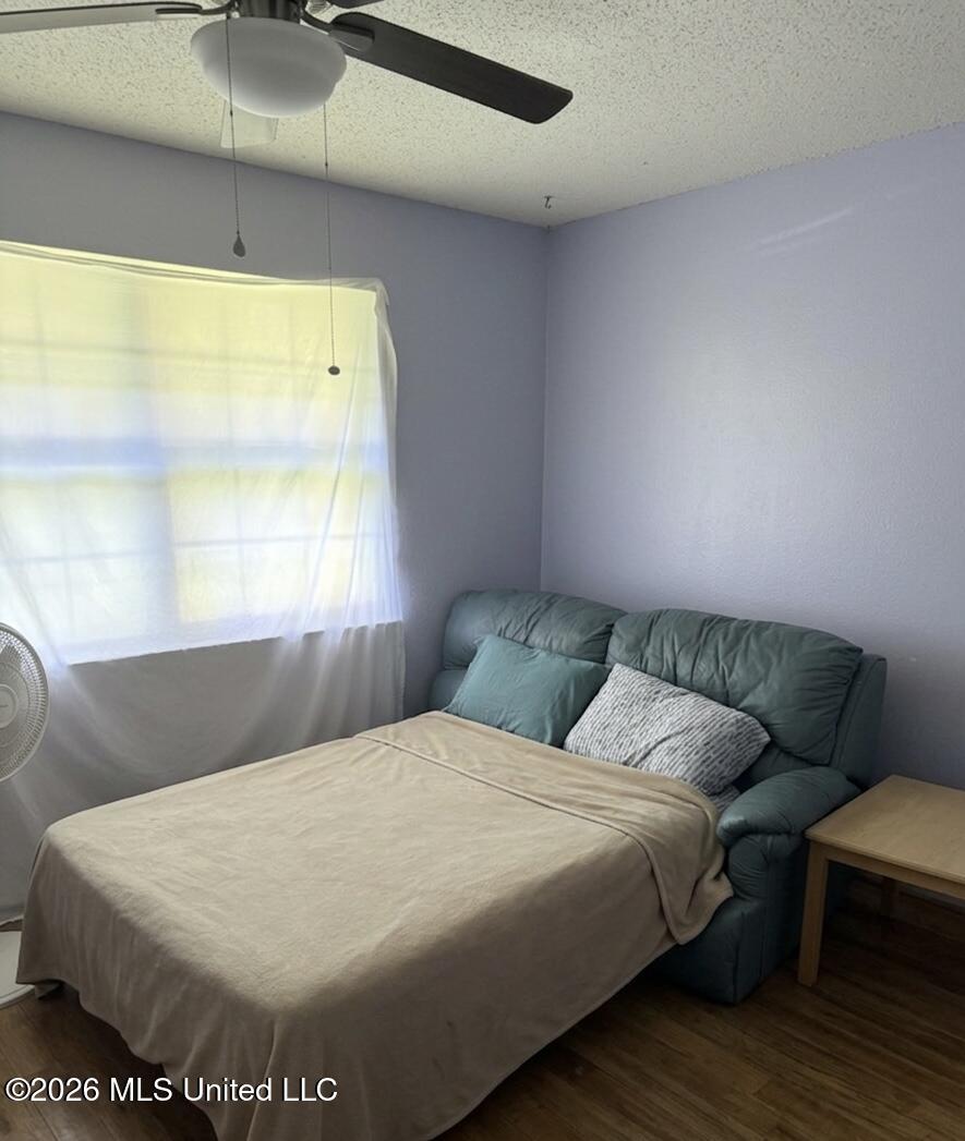 1416 E Village Parkway Property Photo 9