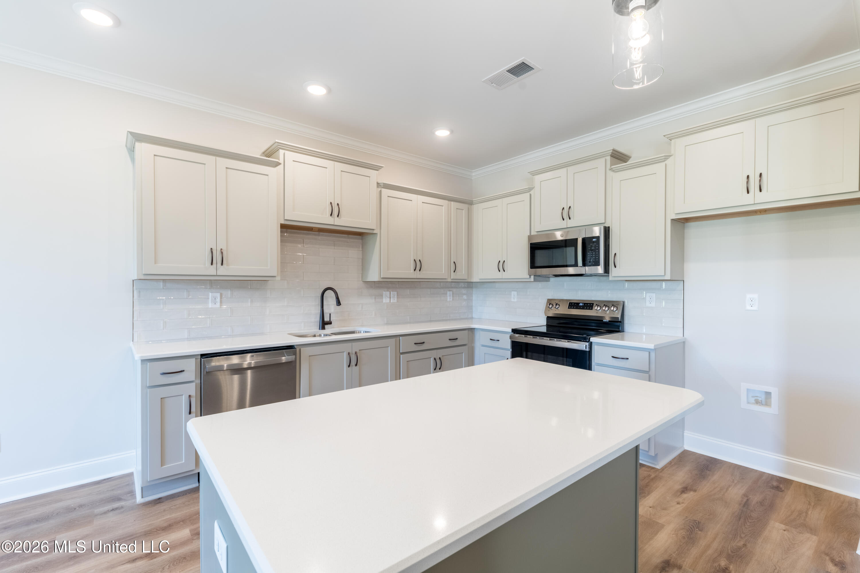 7651 John Elliott Lane Property Photo 11
