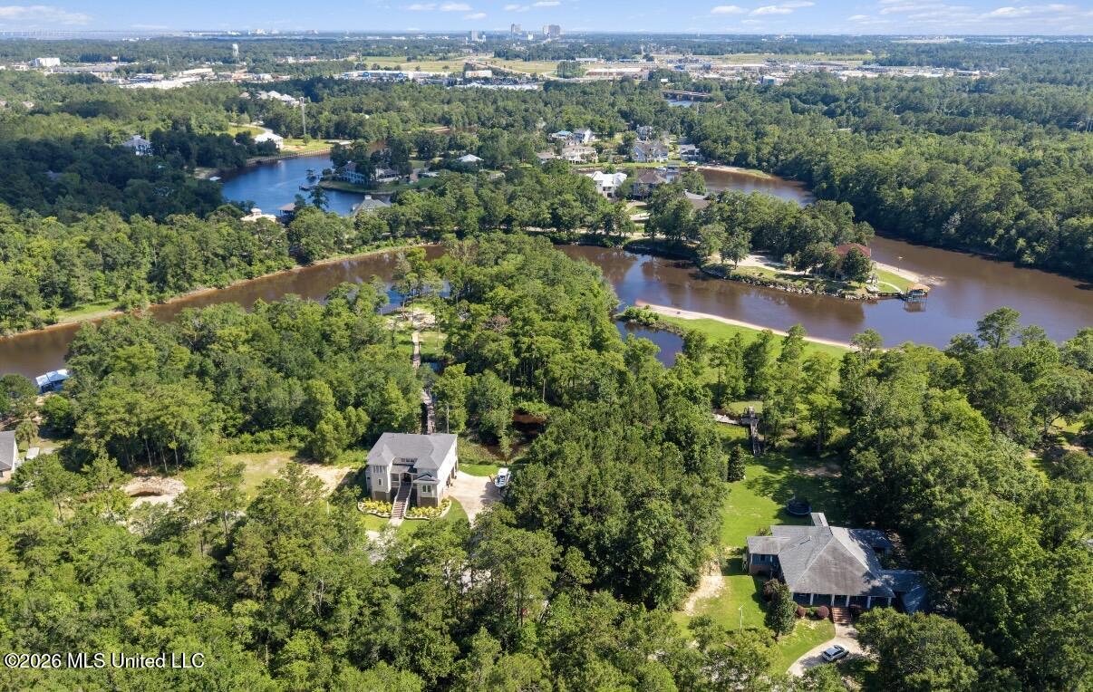 Woodland Circle Property Photo 4