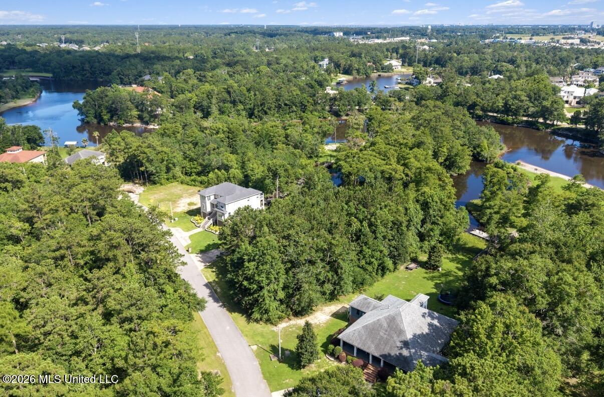 Woodland Circle Property Photo 7