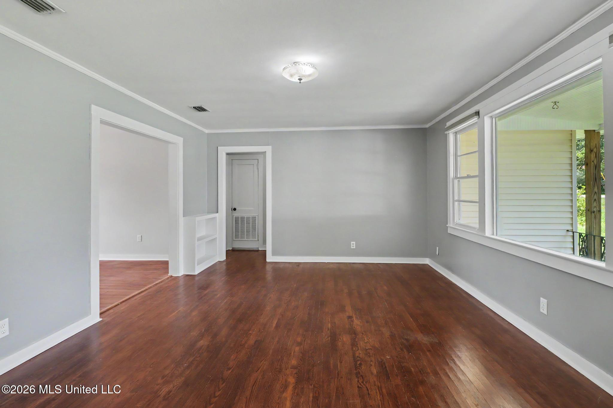 46 36th Street Property Photo 4